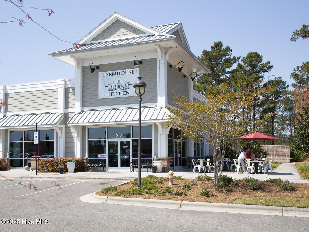 100567992 | Photo 38