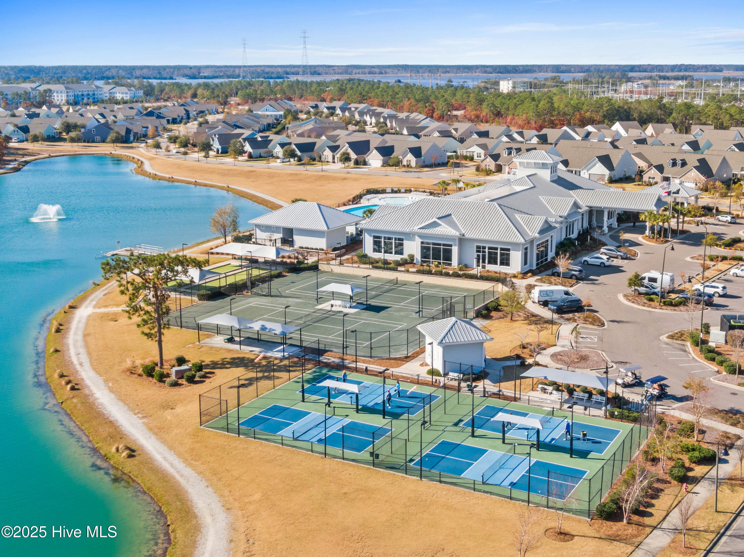 100476655 | Photo 49