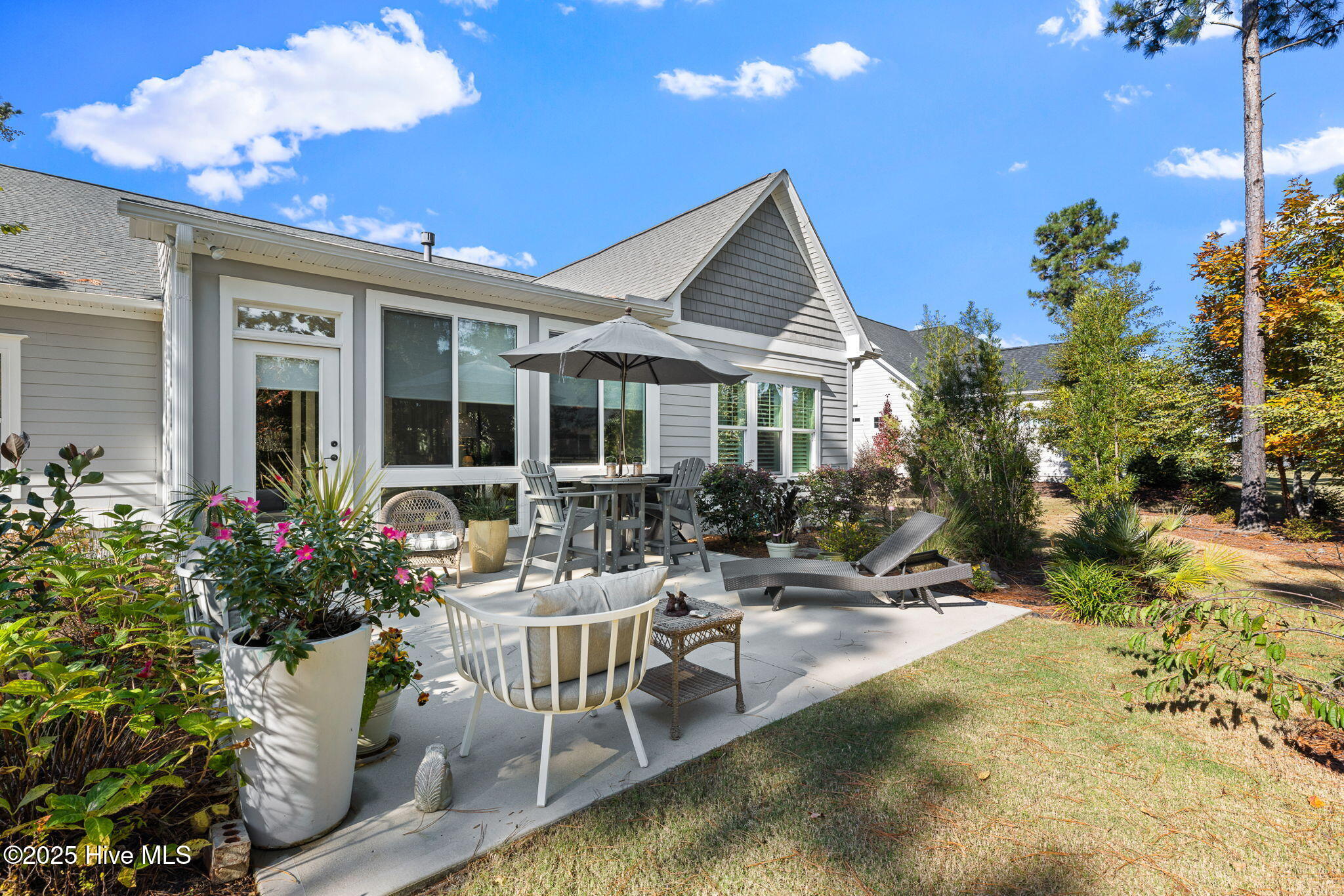 100540140 | Photo 43