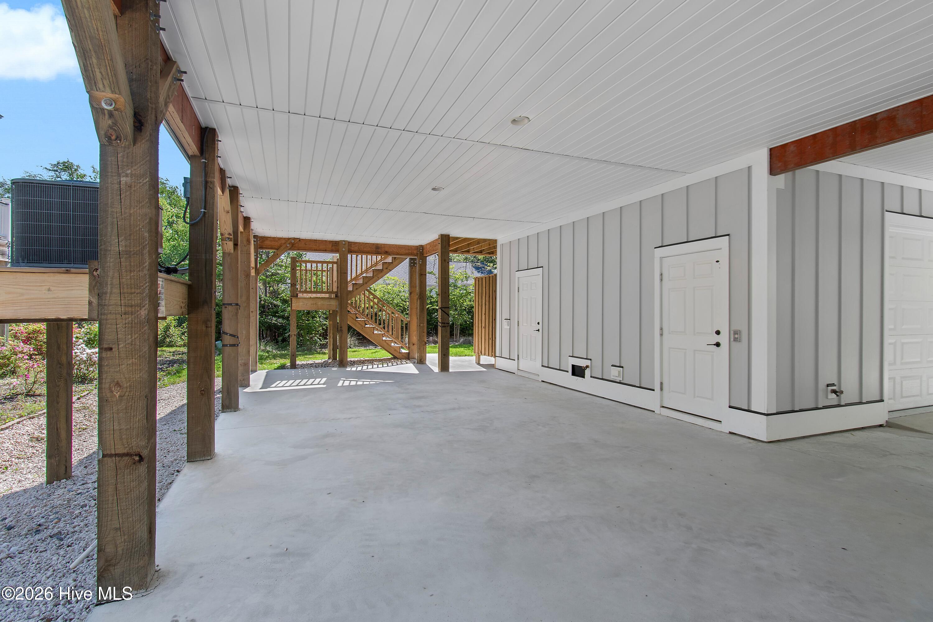 100567576 | Photo 39