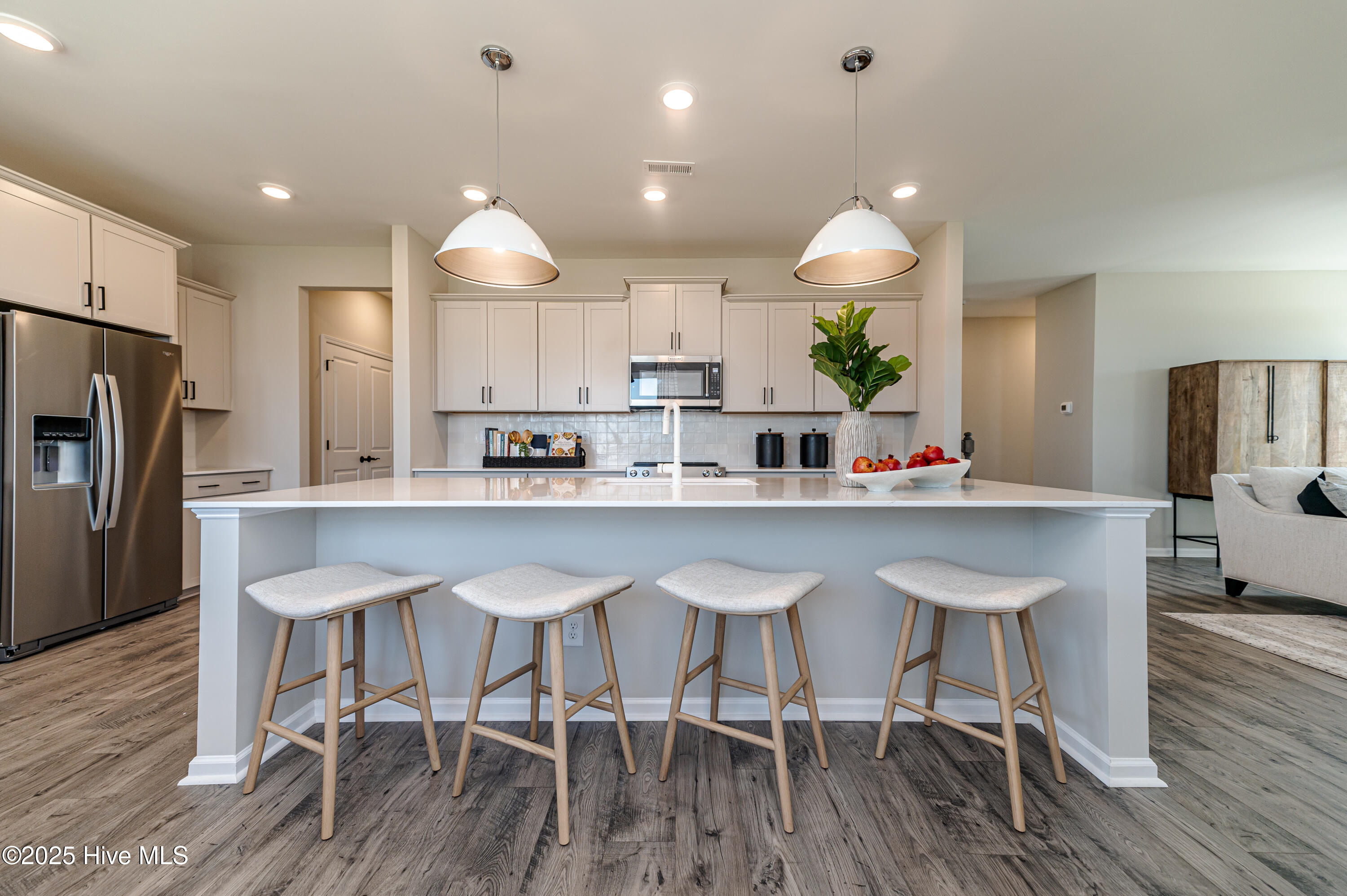 100504339 | Photo 30