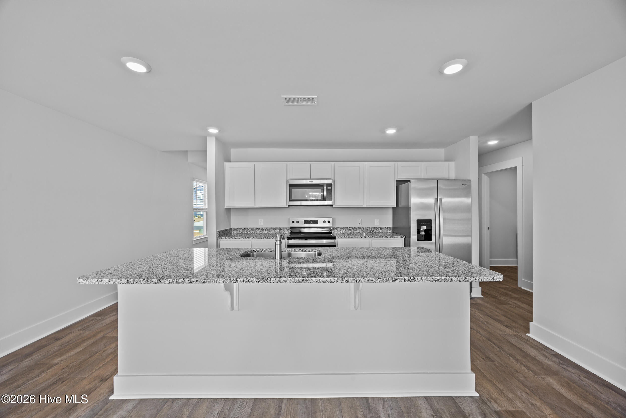 100547458 | Photo 12