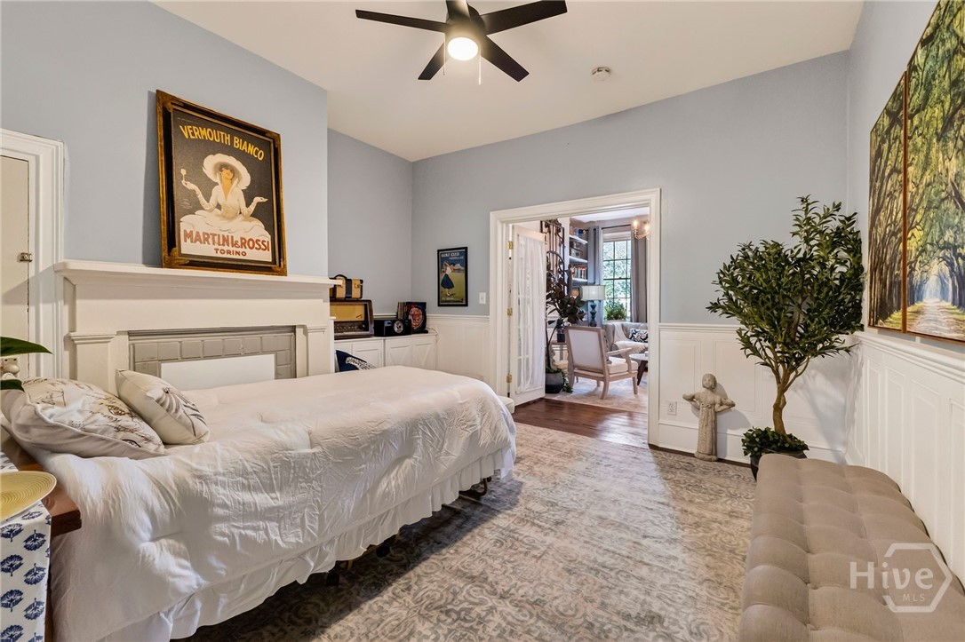 Photo 3 of House for sale at 509 E Jones St, Savannah, GA 31401 | MLS# SA364627 | Listing updated on 2026-09-30
