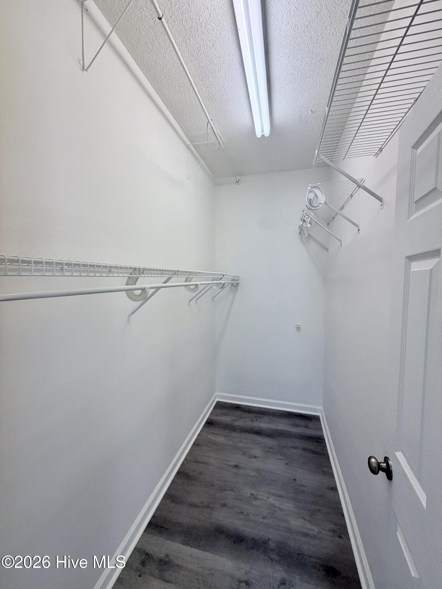 100557322 | Photo 15