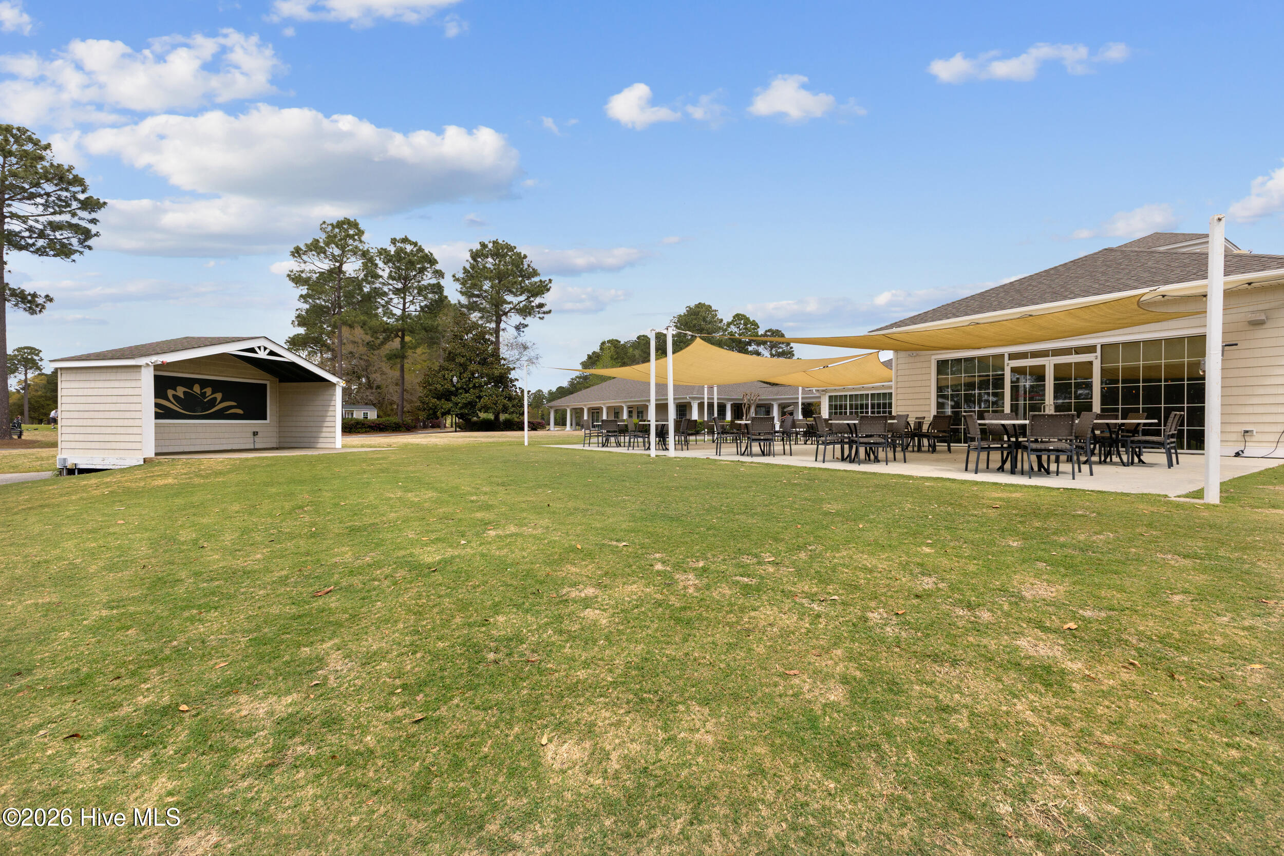 100564040 | Photo 54