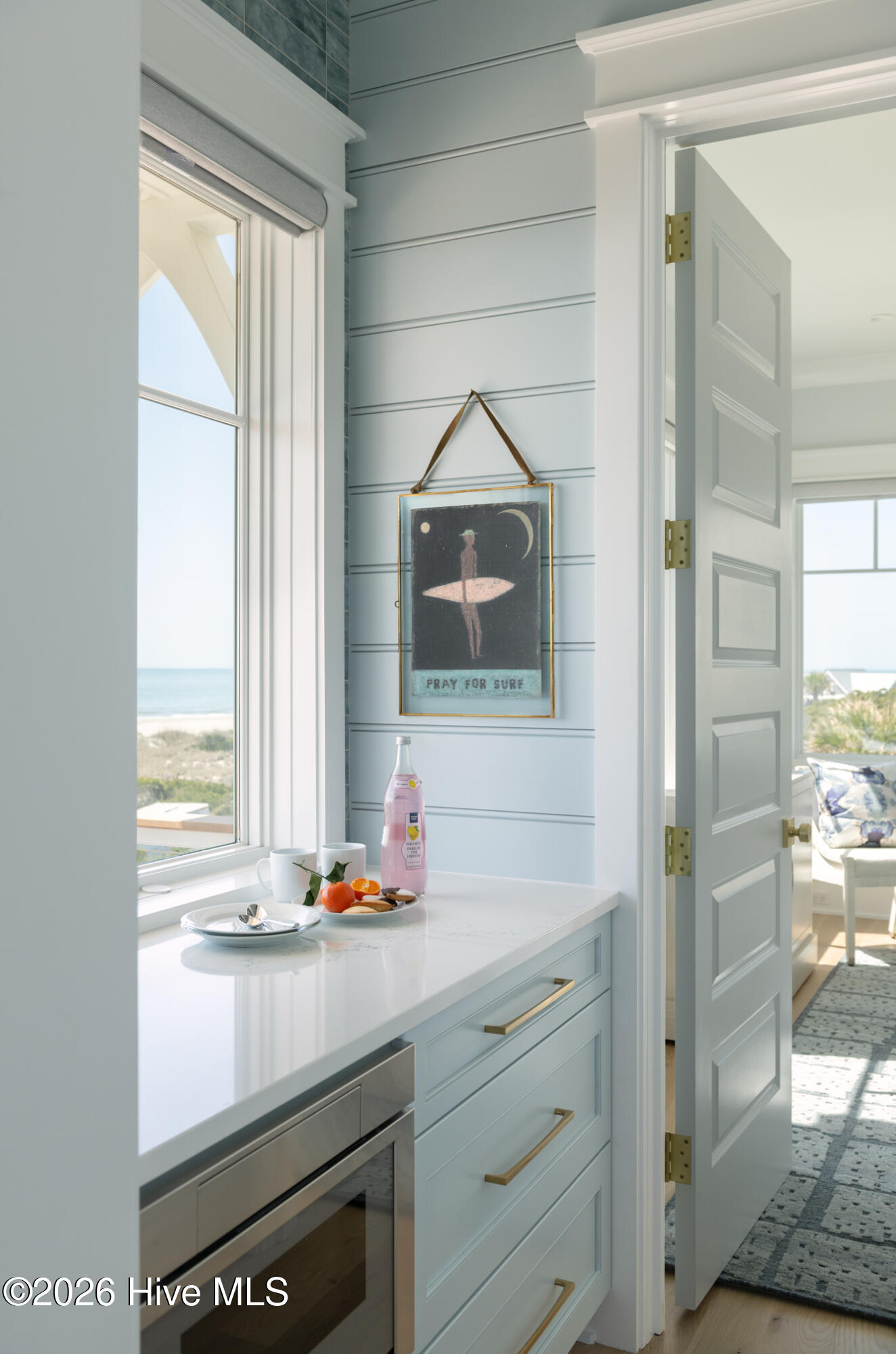 100569971 | Photo 20