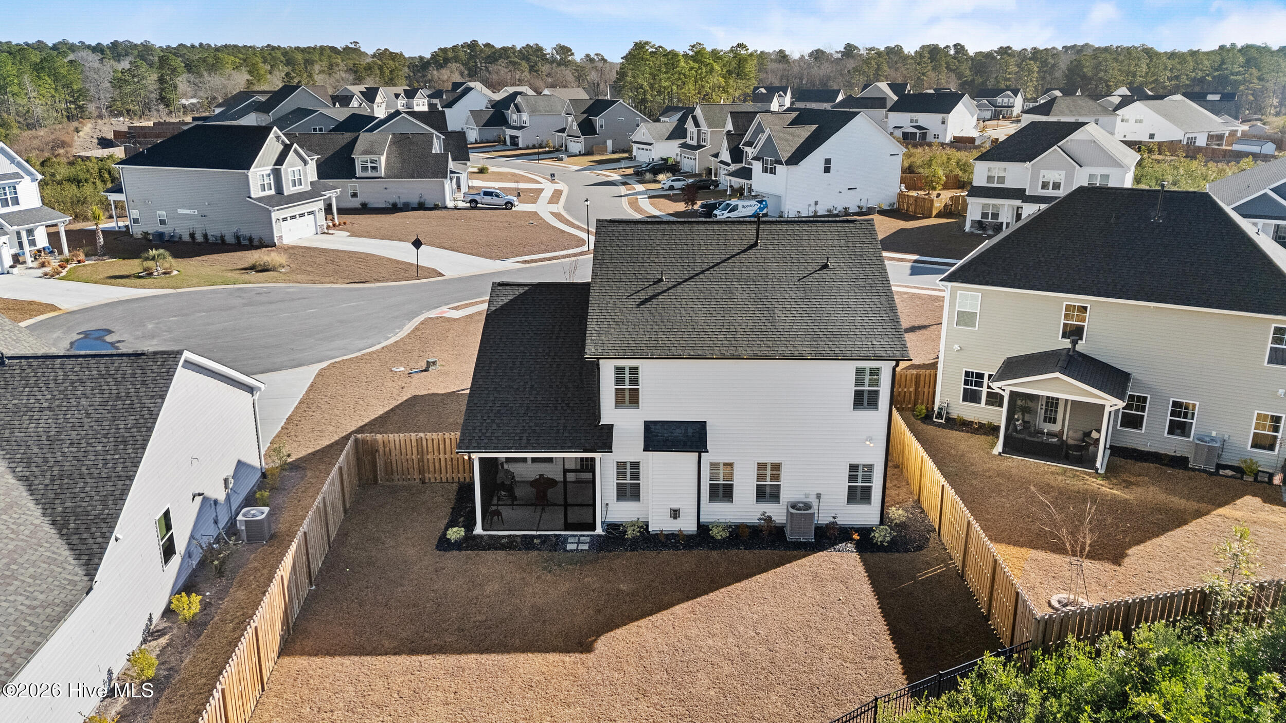 100548050 | Photo 48