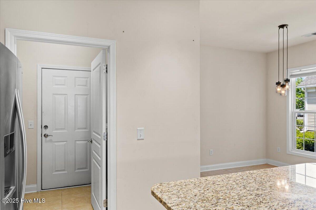 100505325 | Photo 19