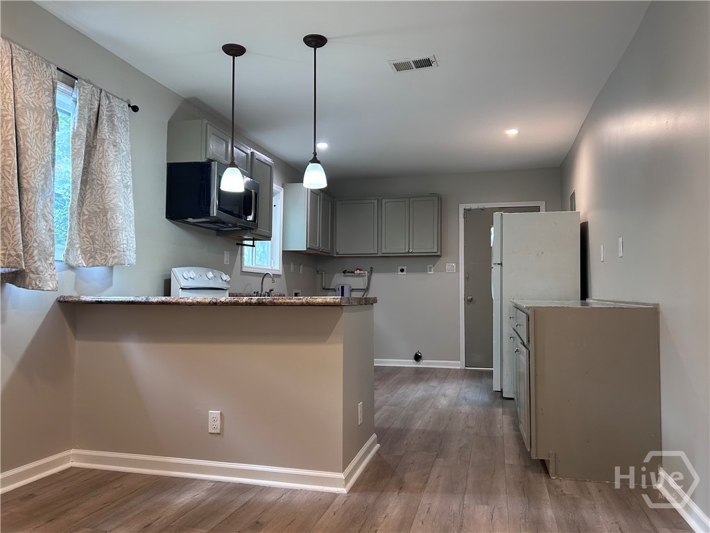 Photo 3 of Single family home for sale at 1410 New Castle St, Savannah, GA 31415 | MLS# SA358247 | Listing updated on 2026-09-19