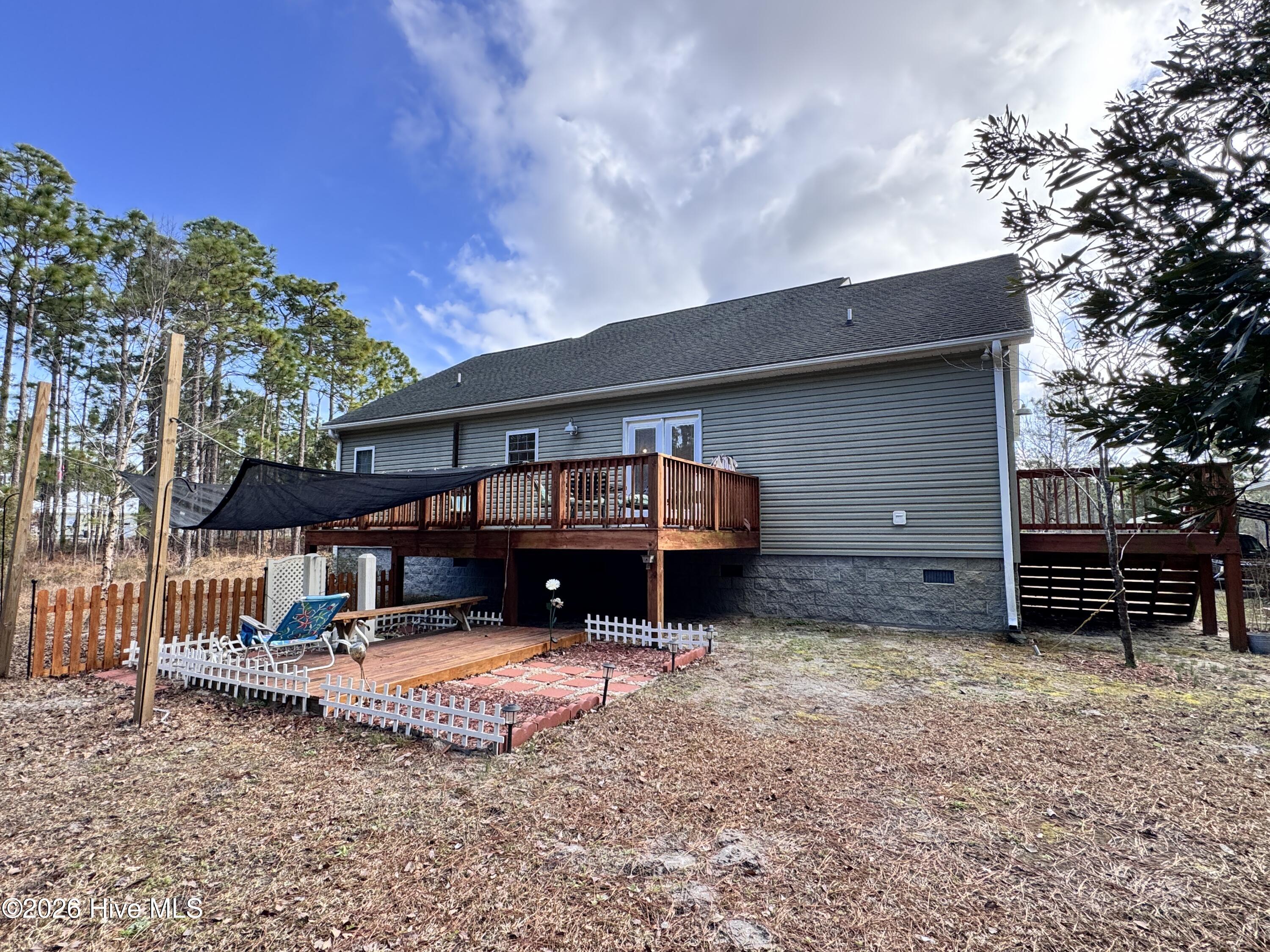 100559167 | Photo 30