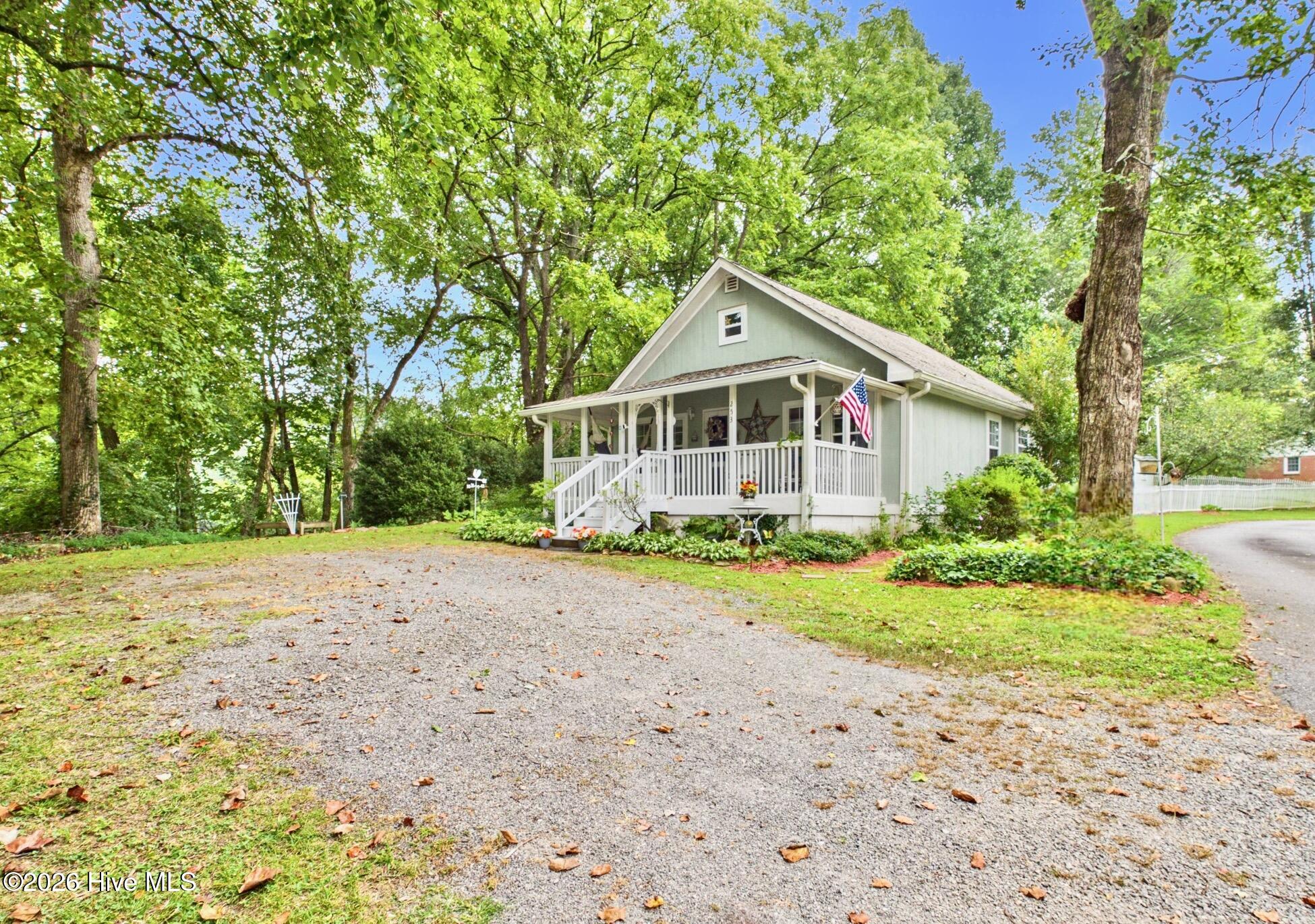 Photo 2 of Single family home for sale at 253 Truett Camp Rd, Hayesville, NC 28904 | MLS# 100600519 | Listing updated on 2026-09-02