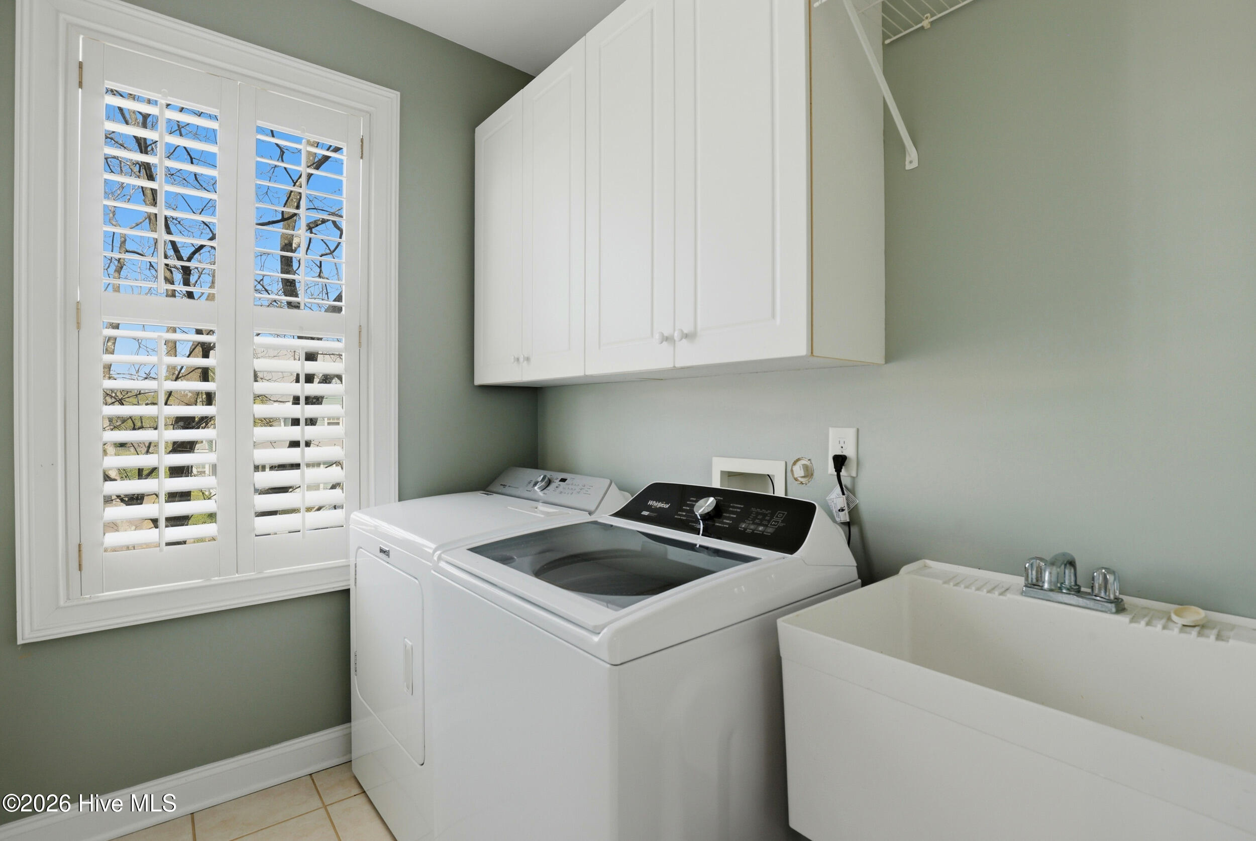 100559710 | Photo 37