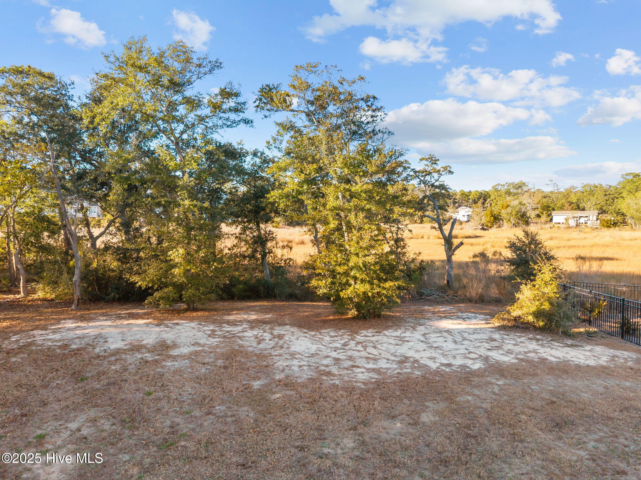 100546200 | Photo 51