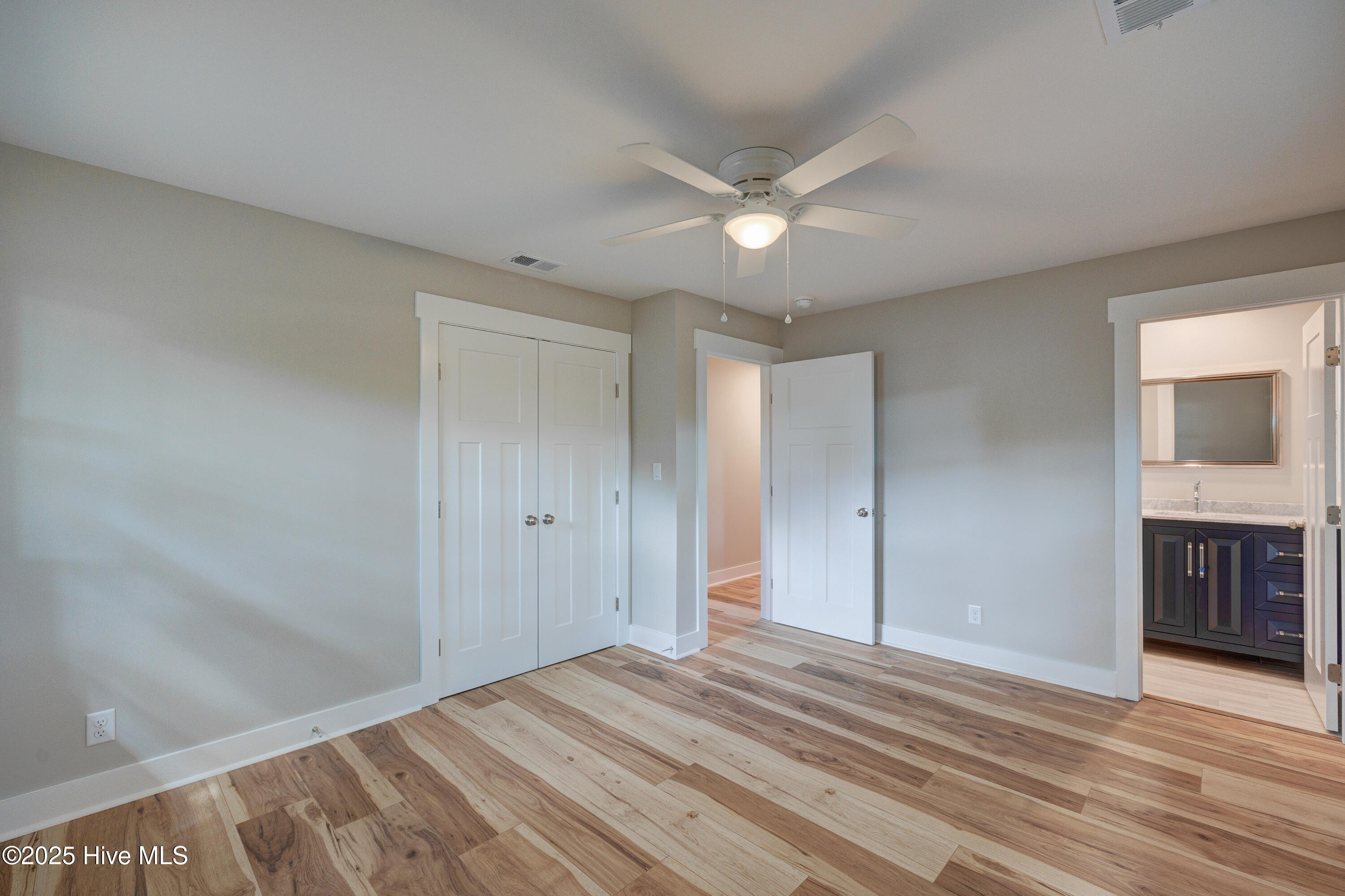 100534169 | Photo 22