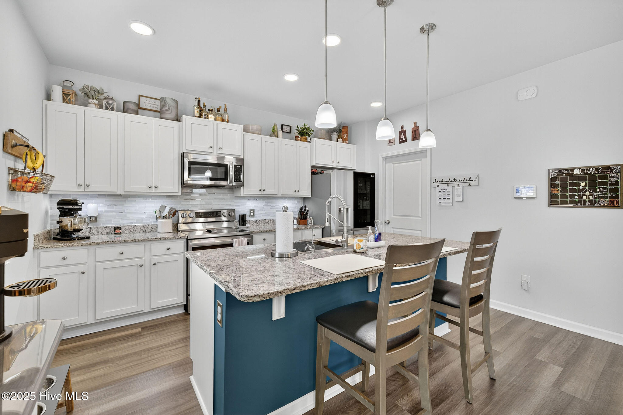 100535181 | Photo 11