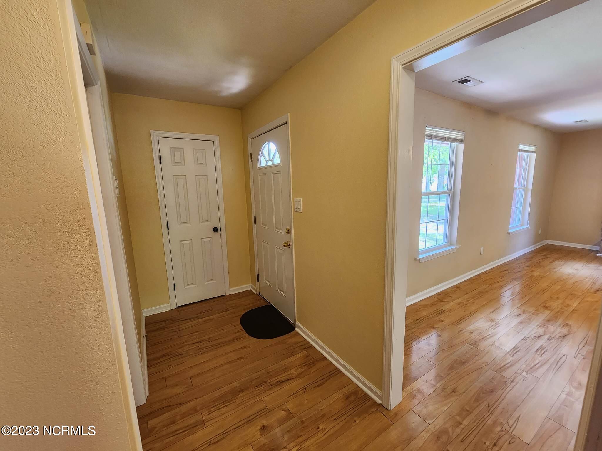 105 Briarwood Court,Jacksonville