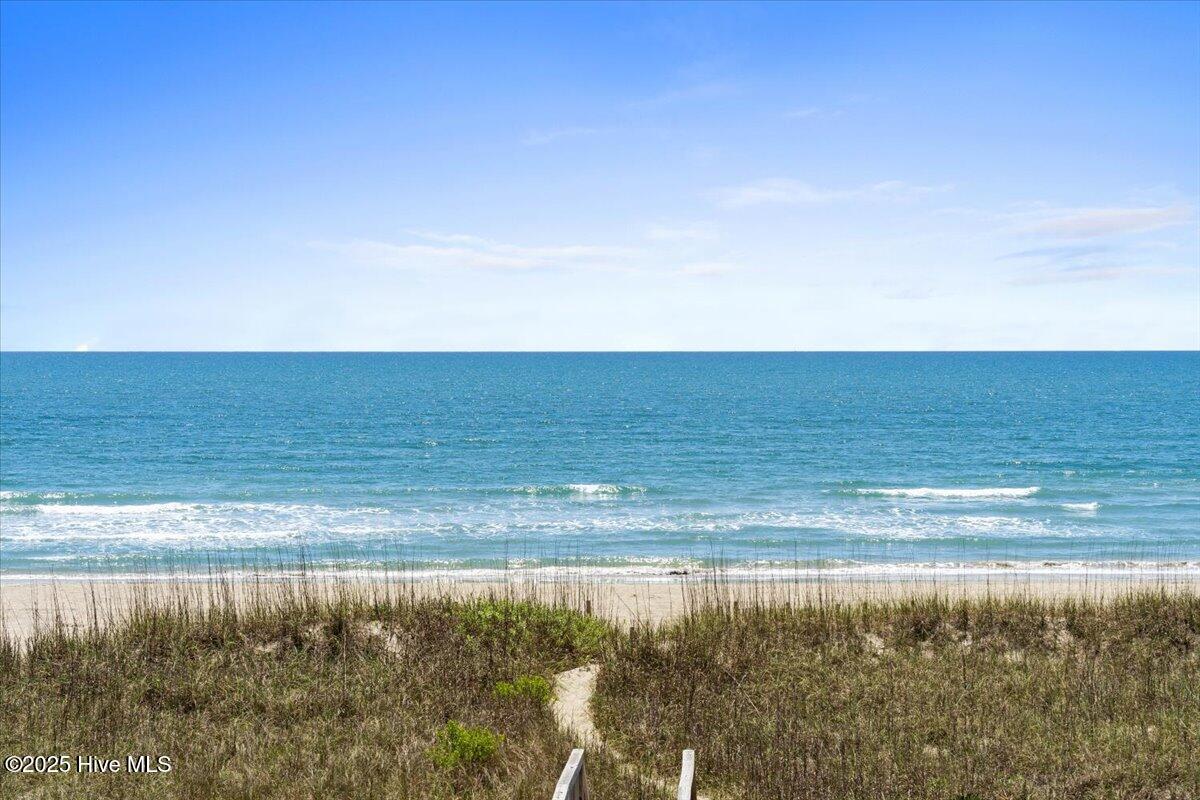 100513648 | Photo 40