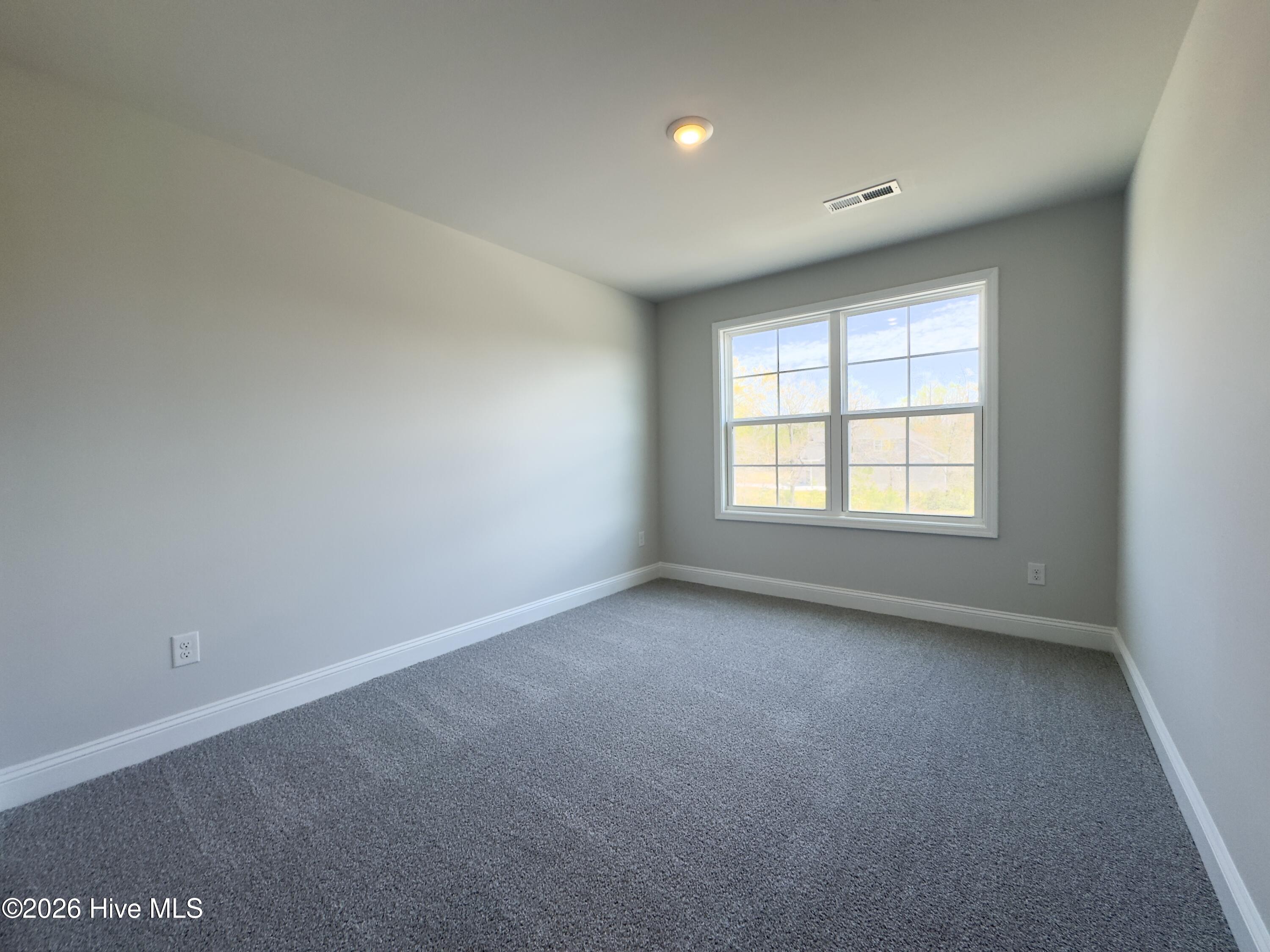 100563349 | Photo 21