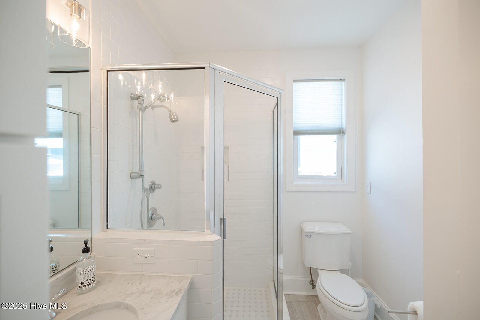 100536787 | Photo 33