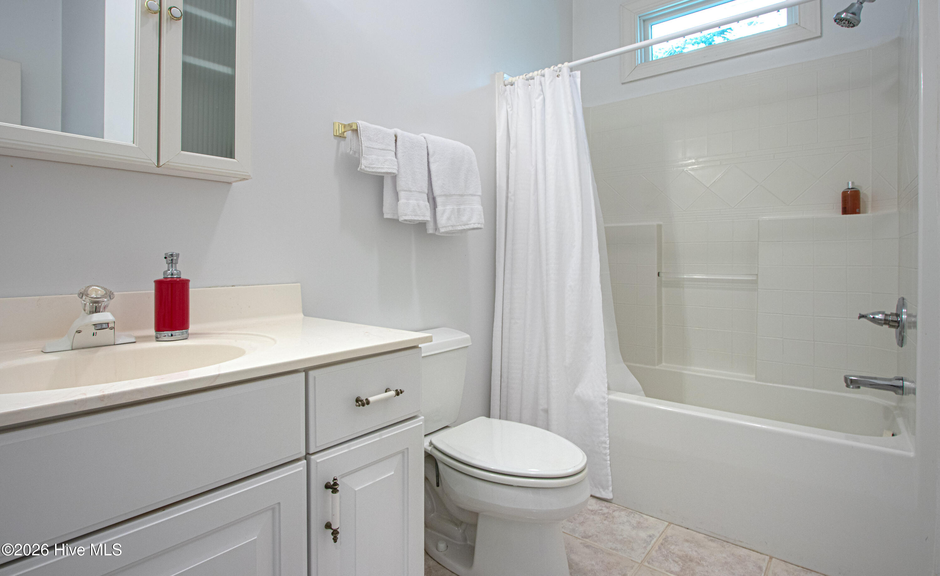 MainLevelGuestBath