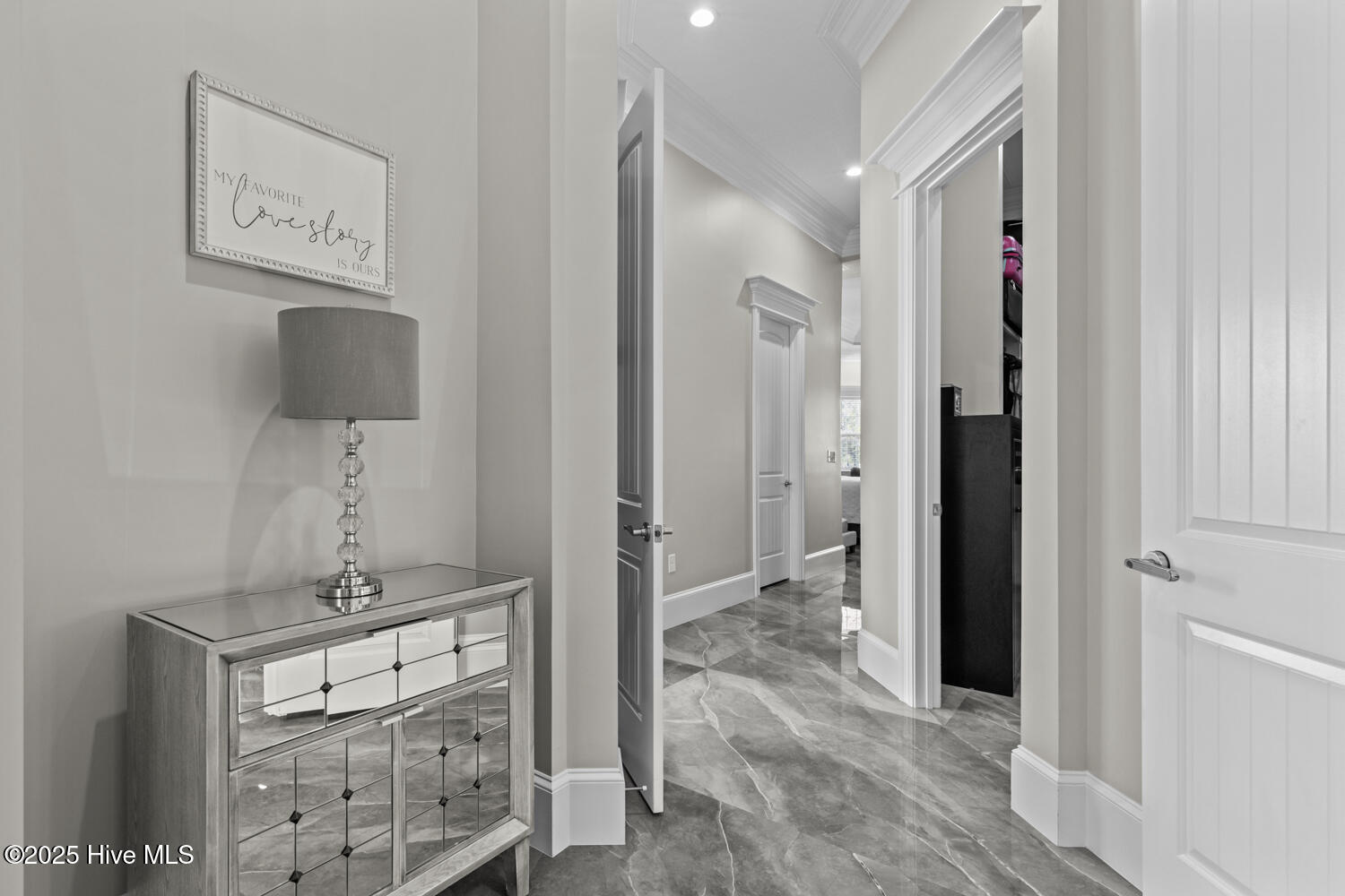 100546022 | Photo 27