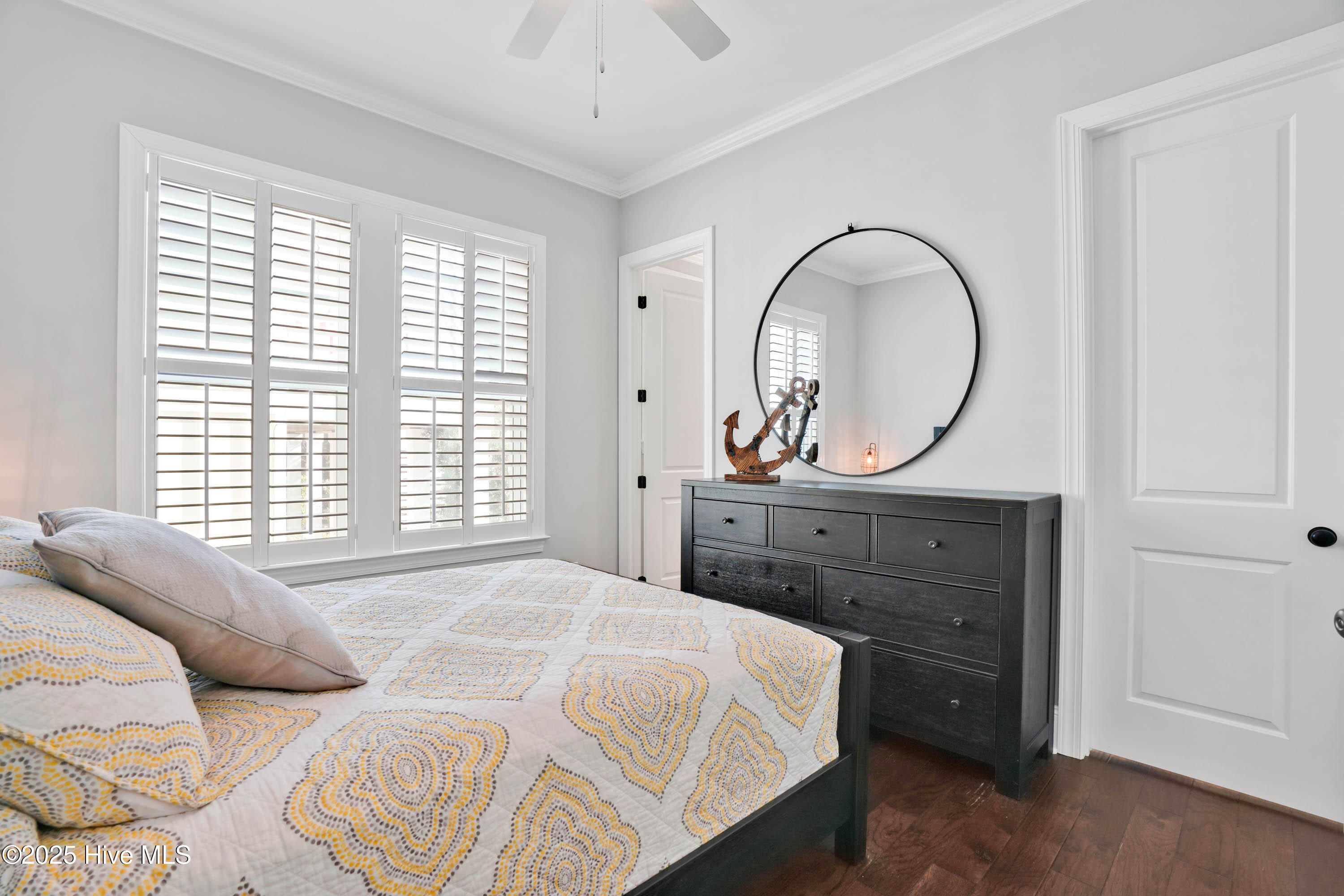 100552715 | Photo 42