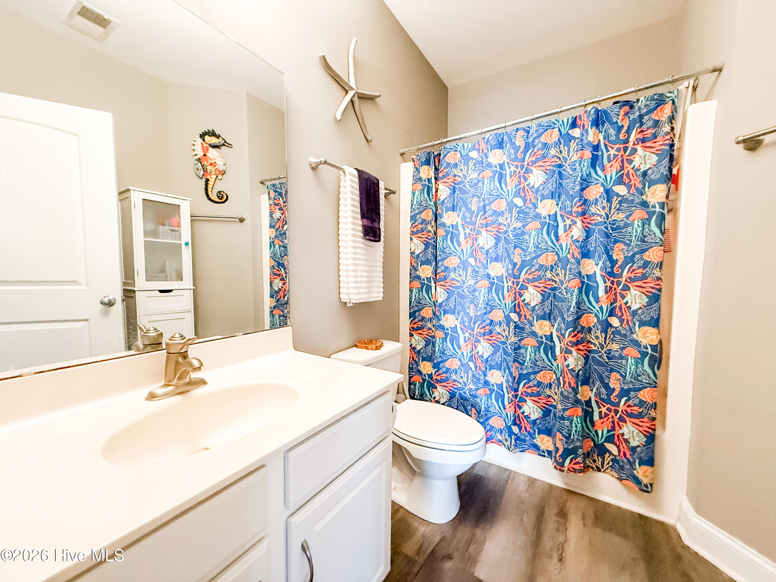 100554593 | Photo 30