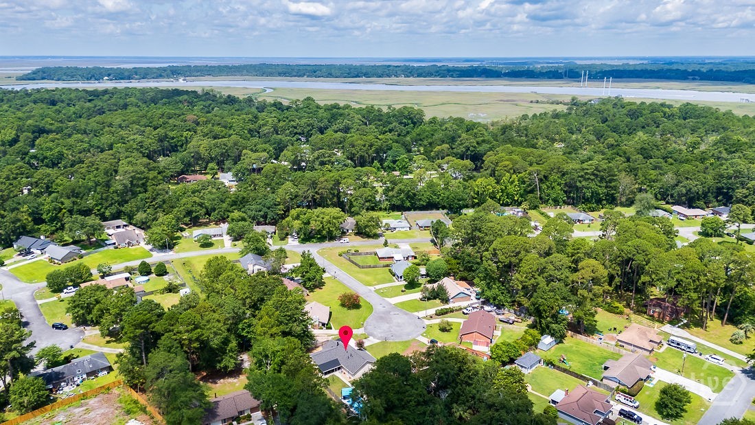 Great shot of the homes location on the cul-de-sac