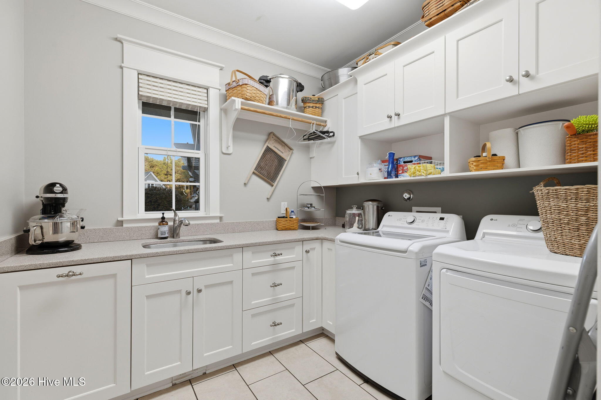 100554087 | Photo 52