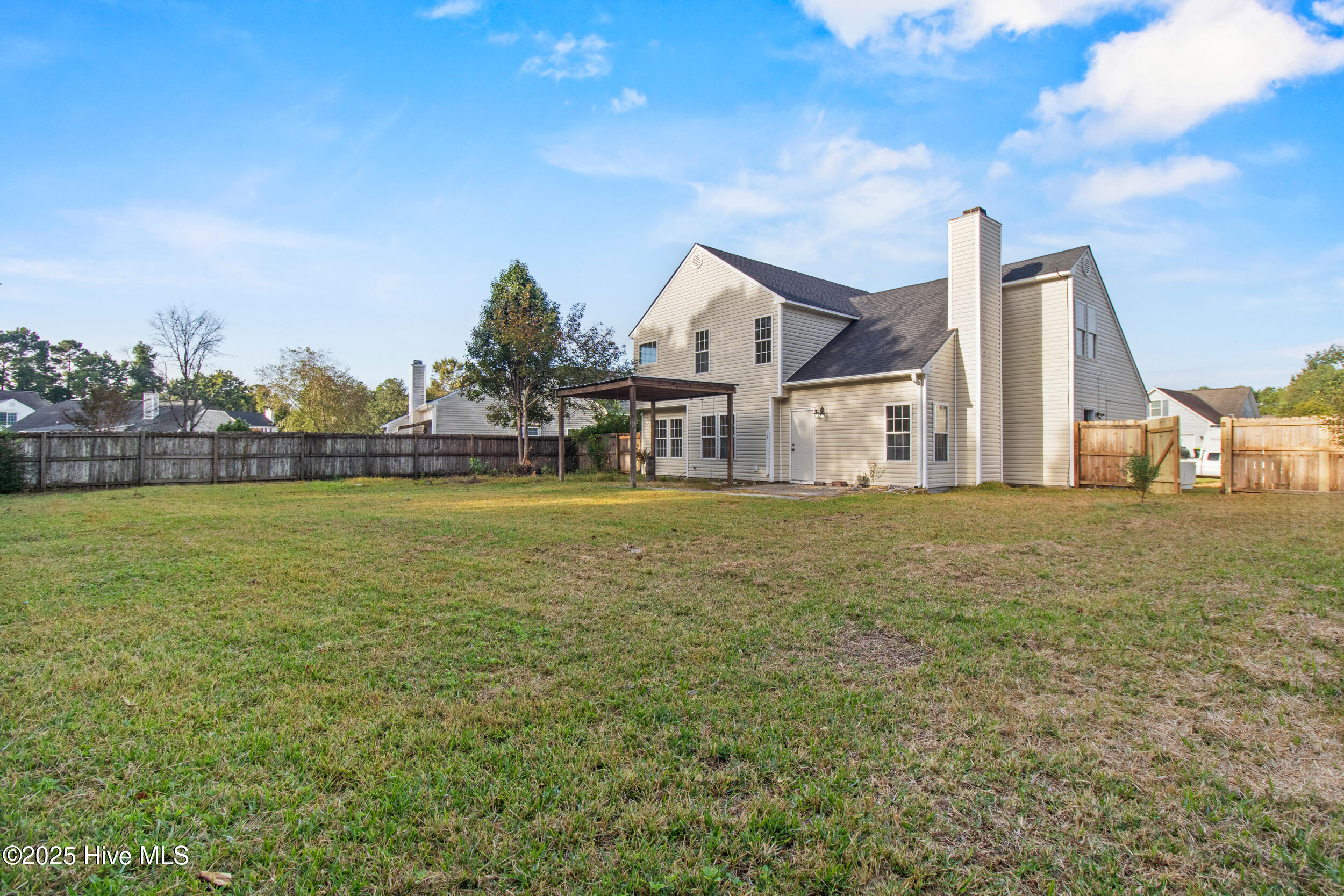 100532655 | Photo 38