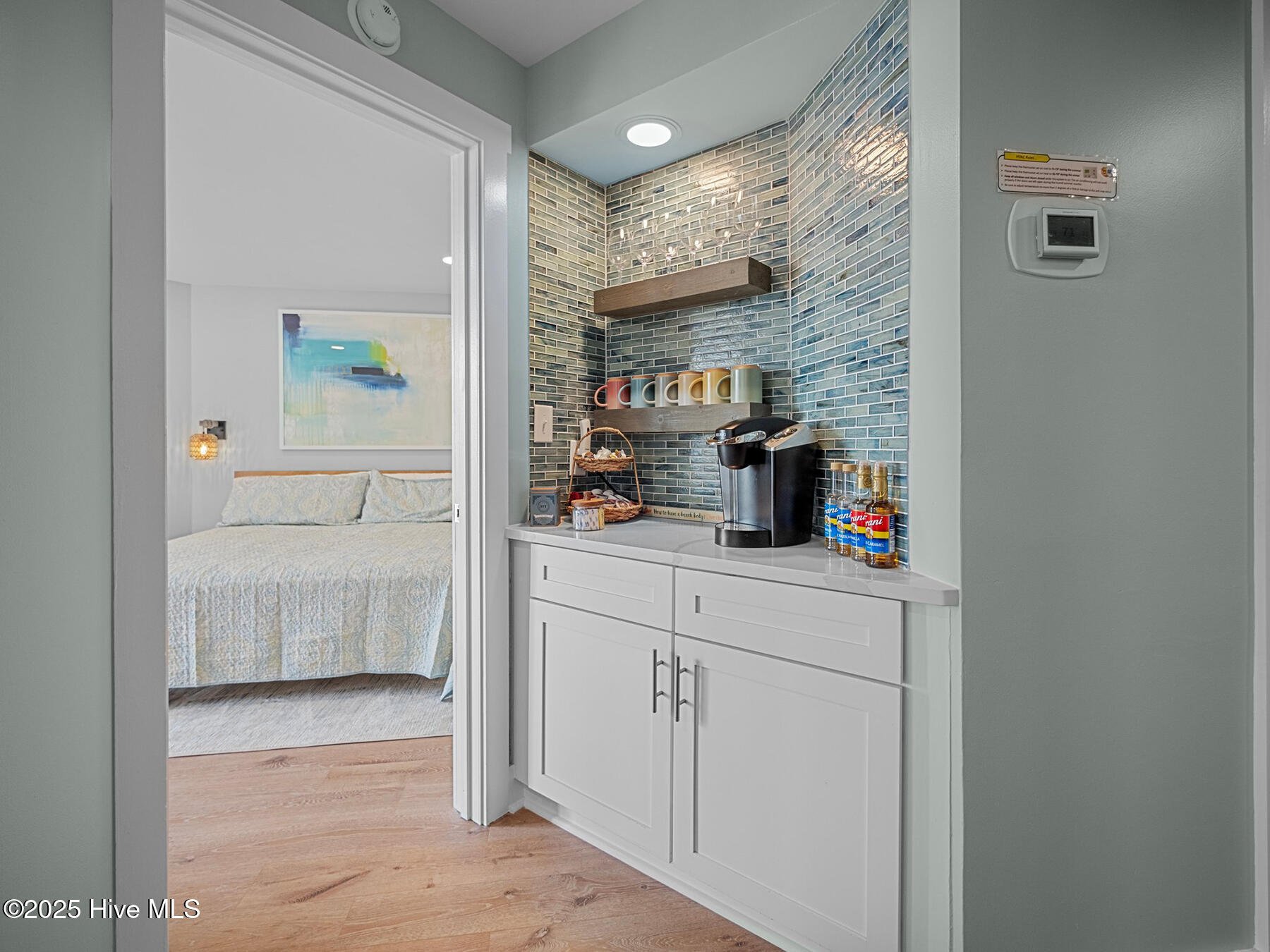 100518726 | Photo 15