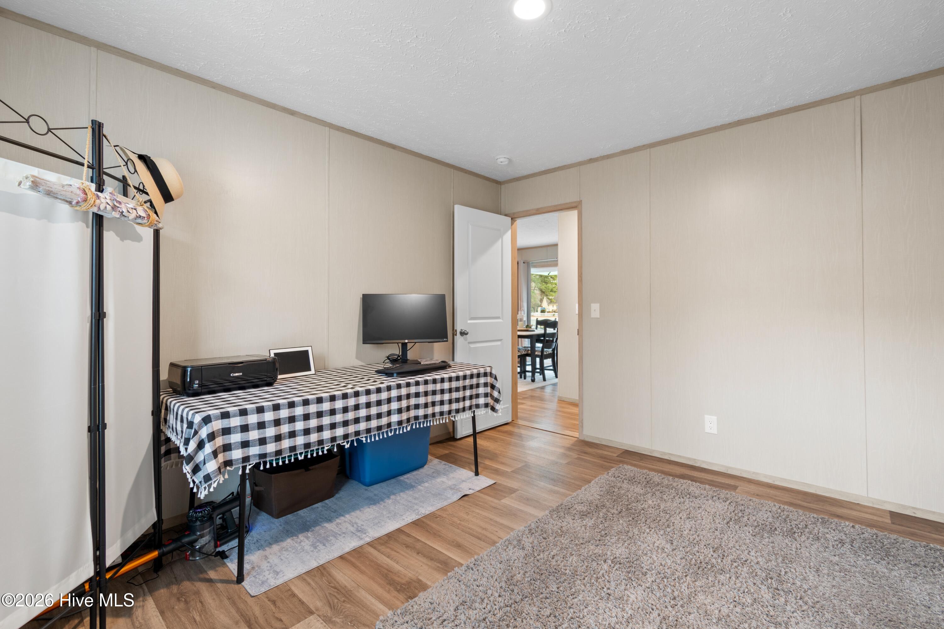 100558122 | Photo 27