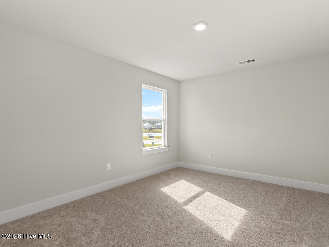 100553387 | Photo 35