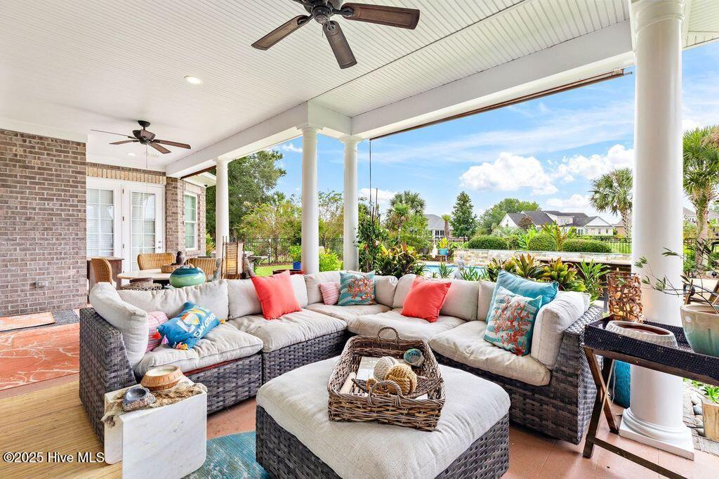 100547367 | Photo 48