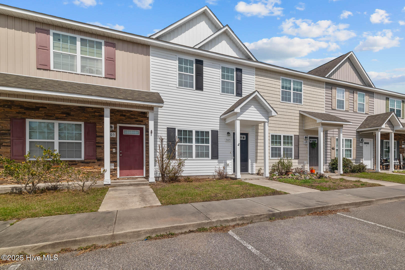 505 Oyster Rock Lane, Sneads Ferry, NC 28460 – photo 2: 2
