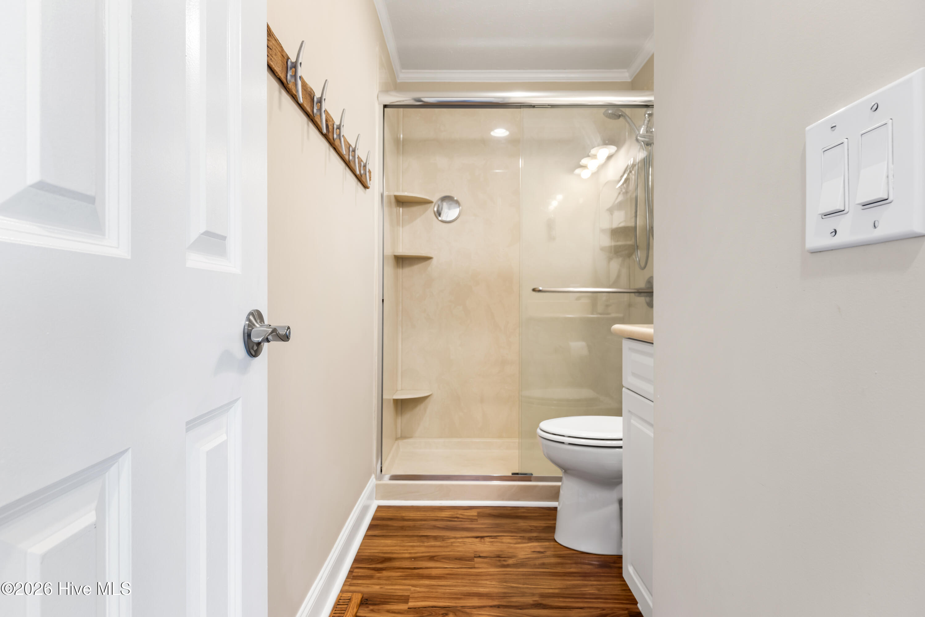 100550071 | Photo 33