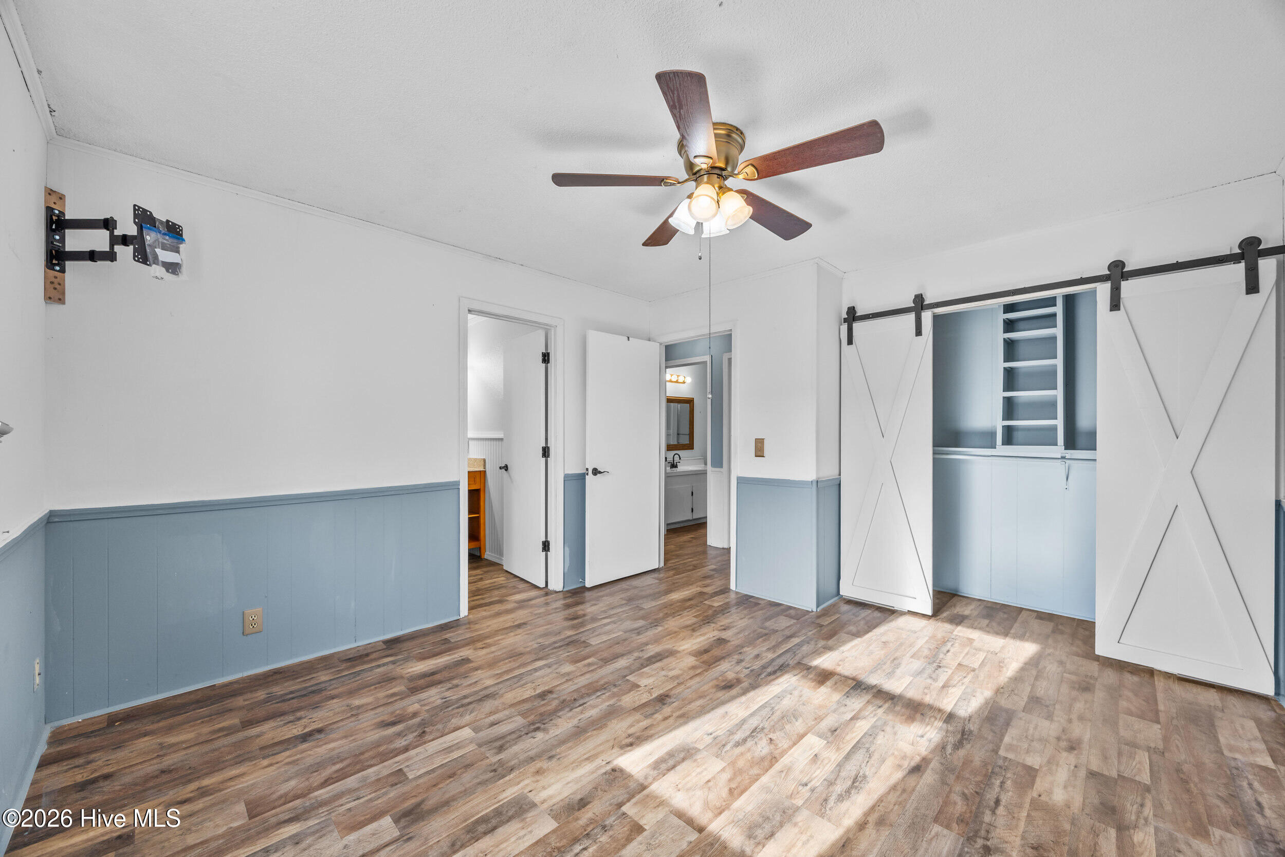 100546572 | Photo 16