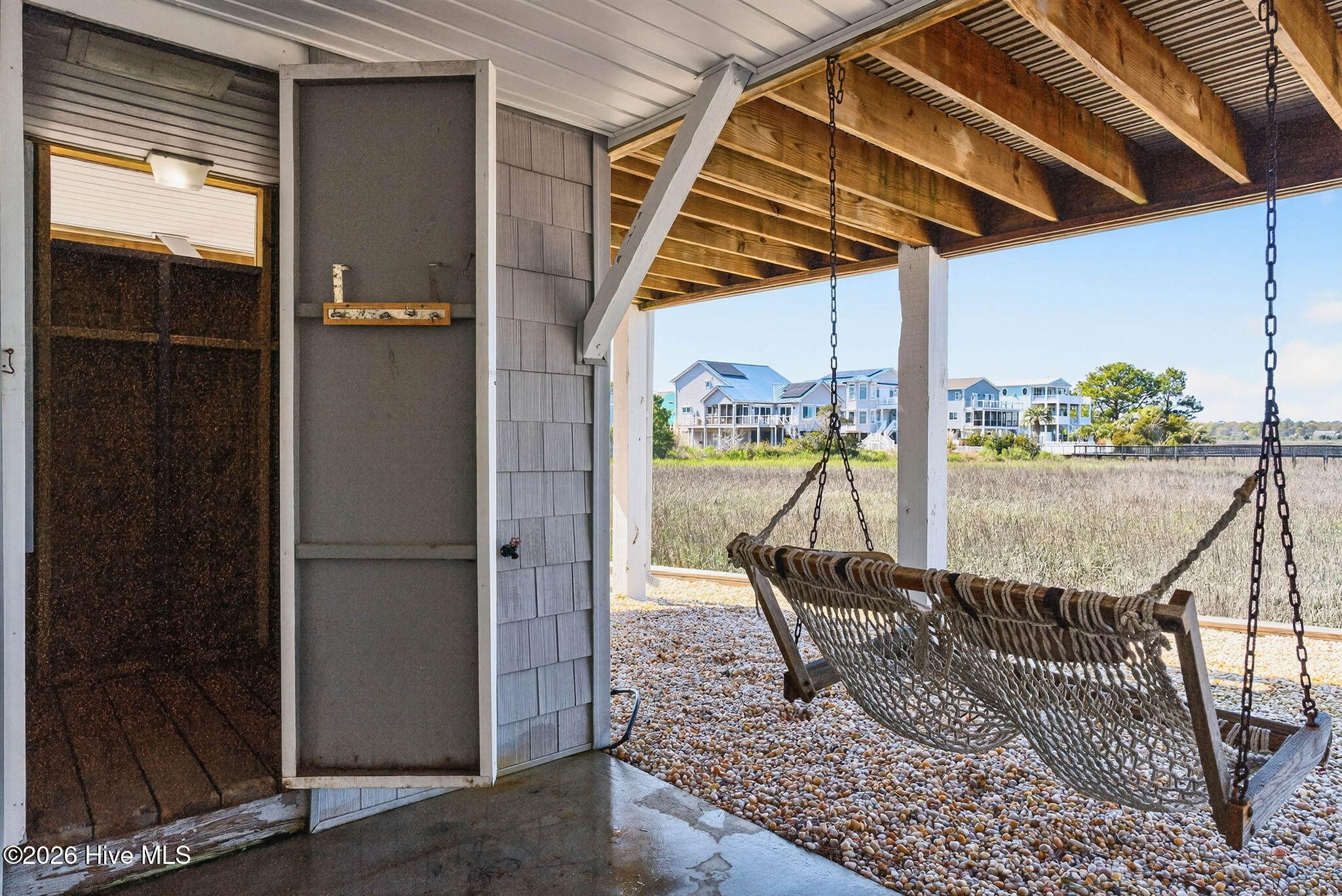 100564703 | Photo 40