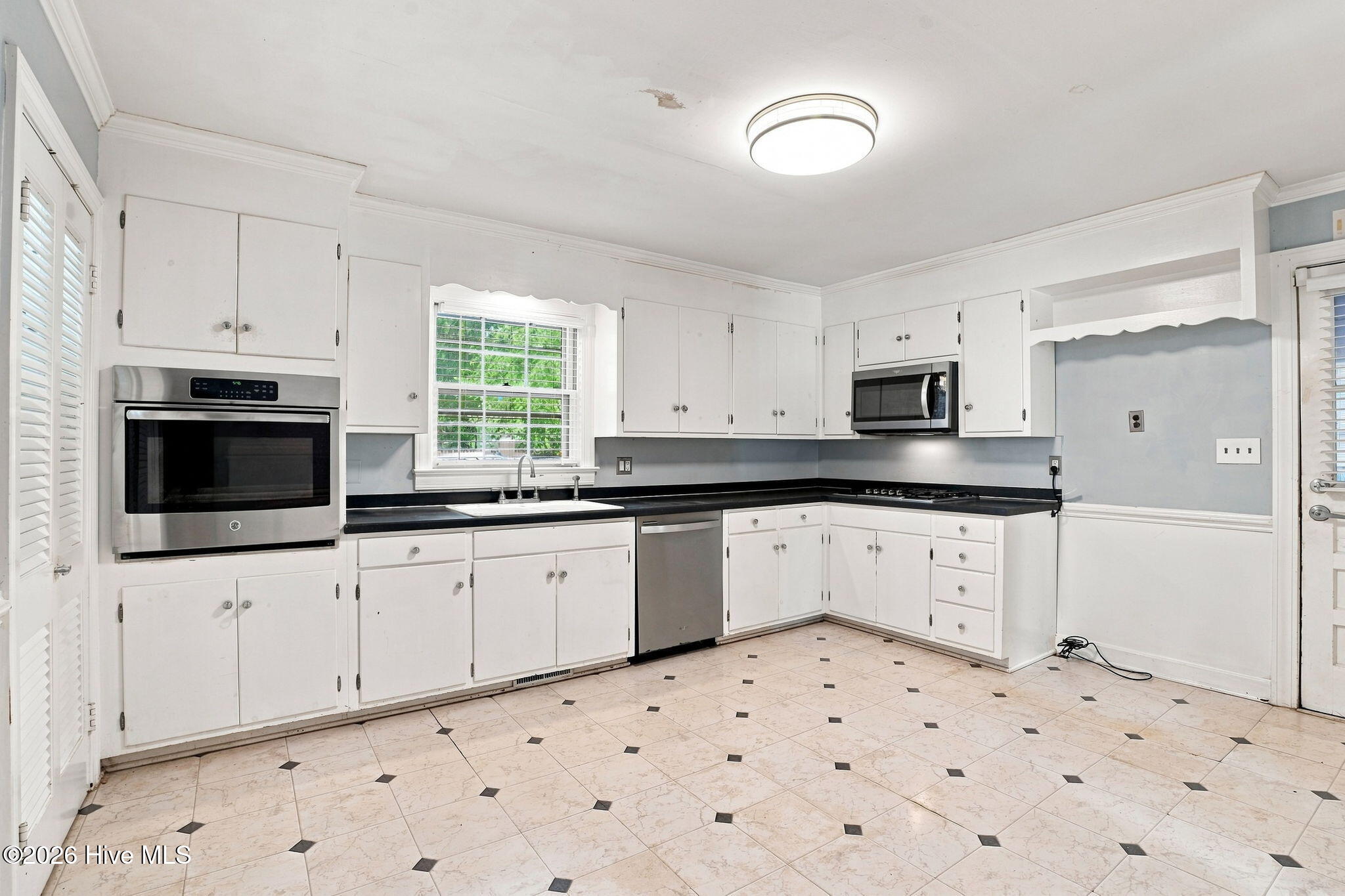 Exterior photo of 300 S Englewood Drive, Rocky Mount, NC 27804. MLS: 100558492
