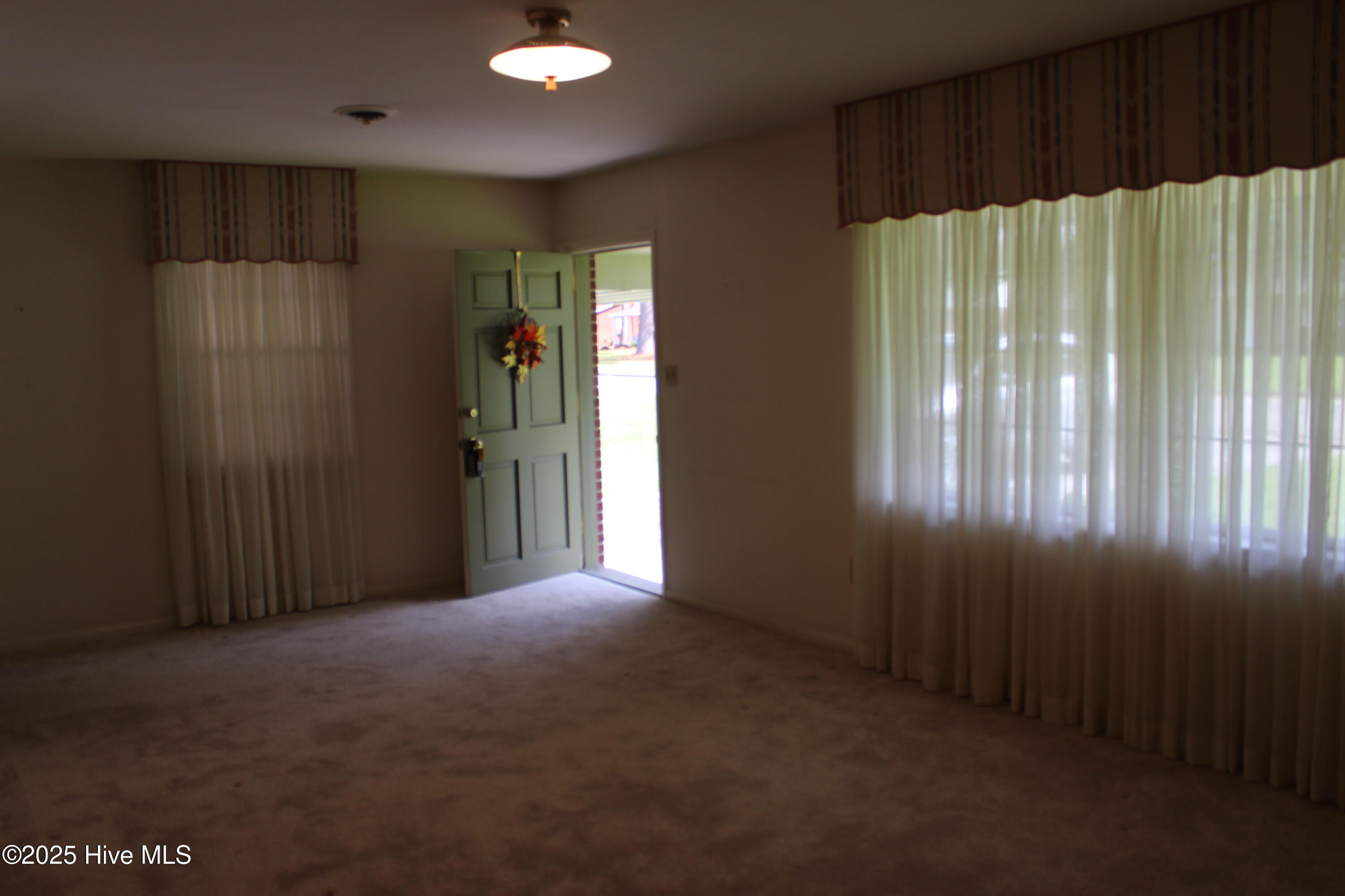 Homes for sale in Wallace, NC | 209 Oak St, Wallace, NC 28466 | MLS# 100533390