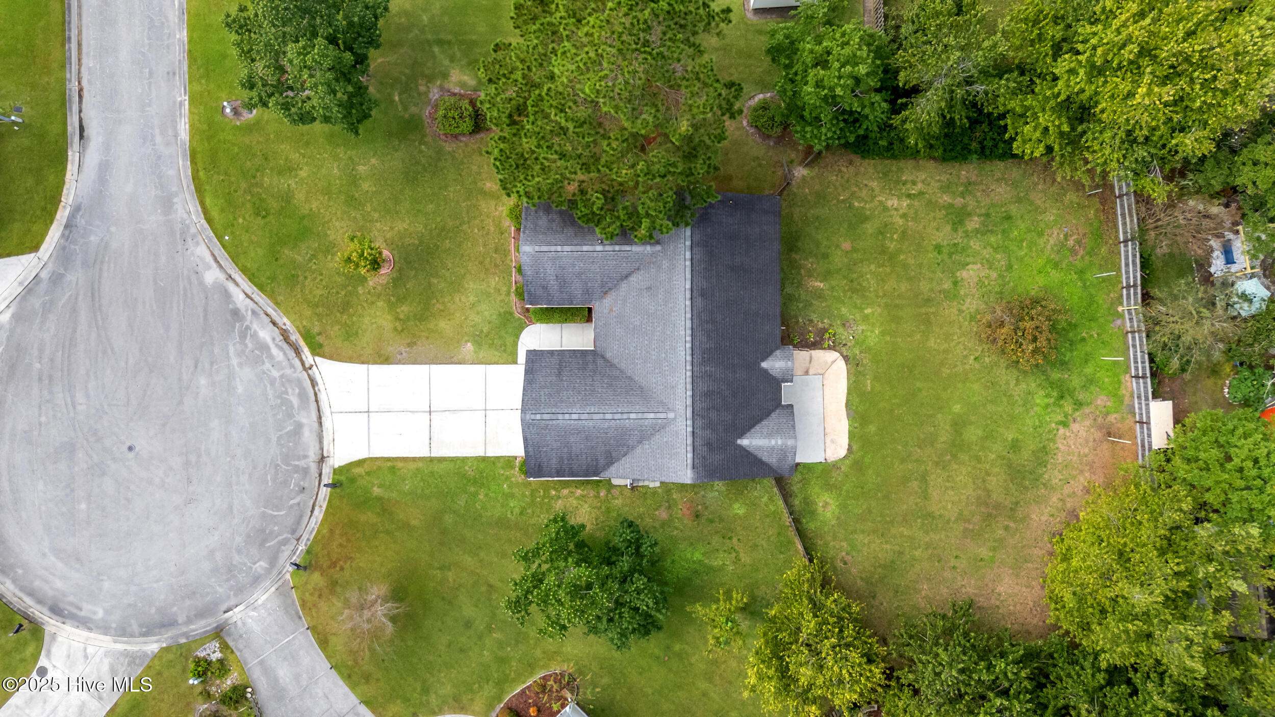 100535783 | Photo 33