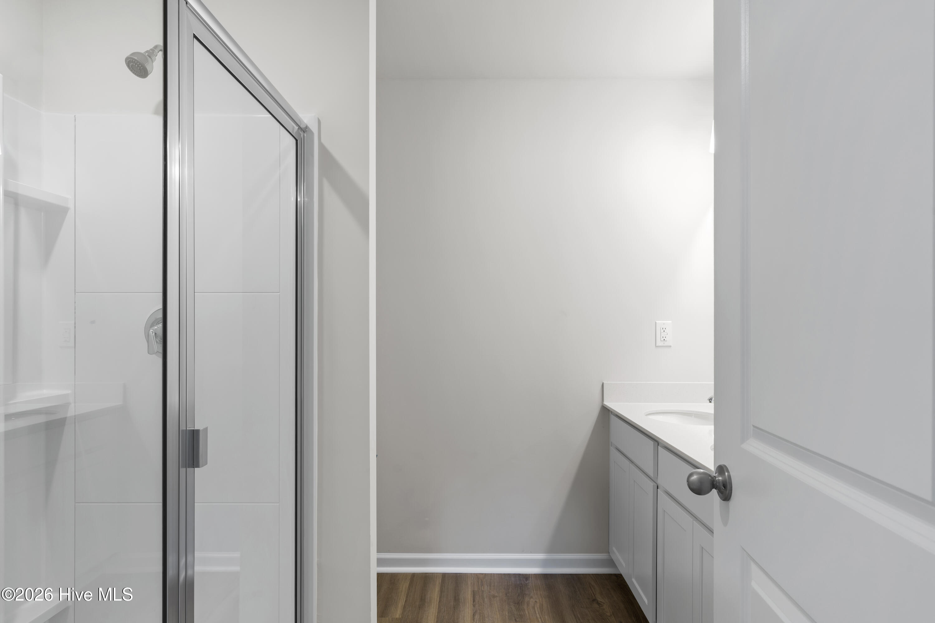 100550179 | Photo 16