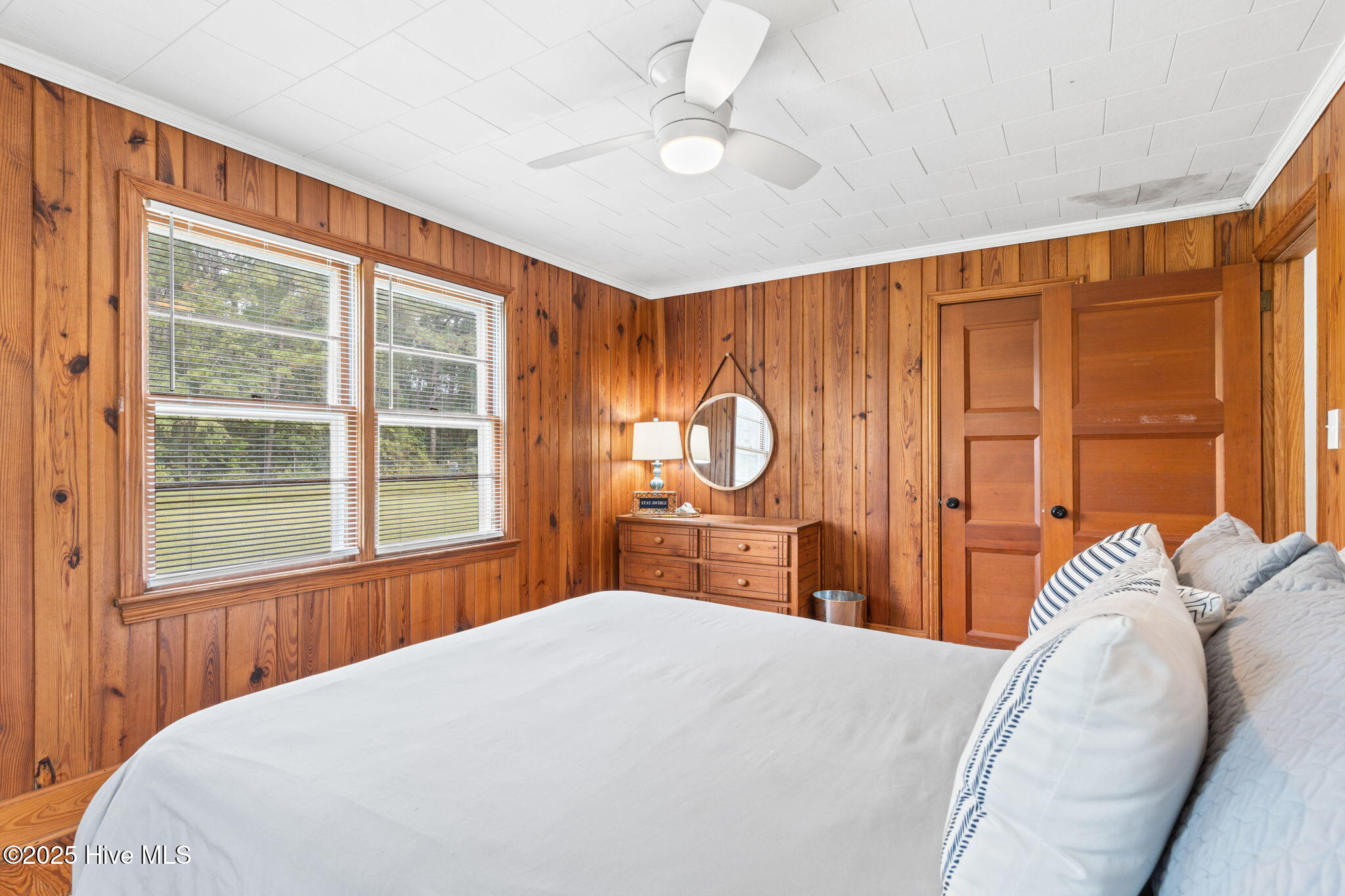 100536505 | Photo 18