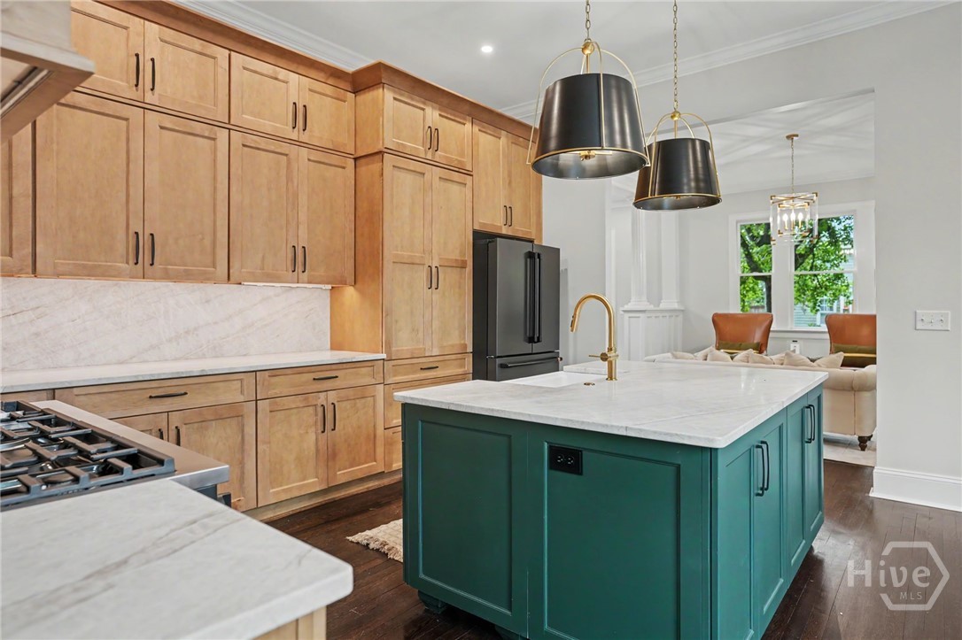 111 E 49th Street, Savannah, GA 31405 Listing Photo  12