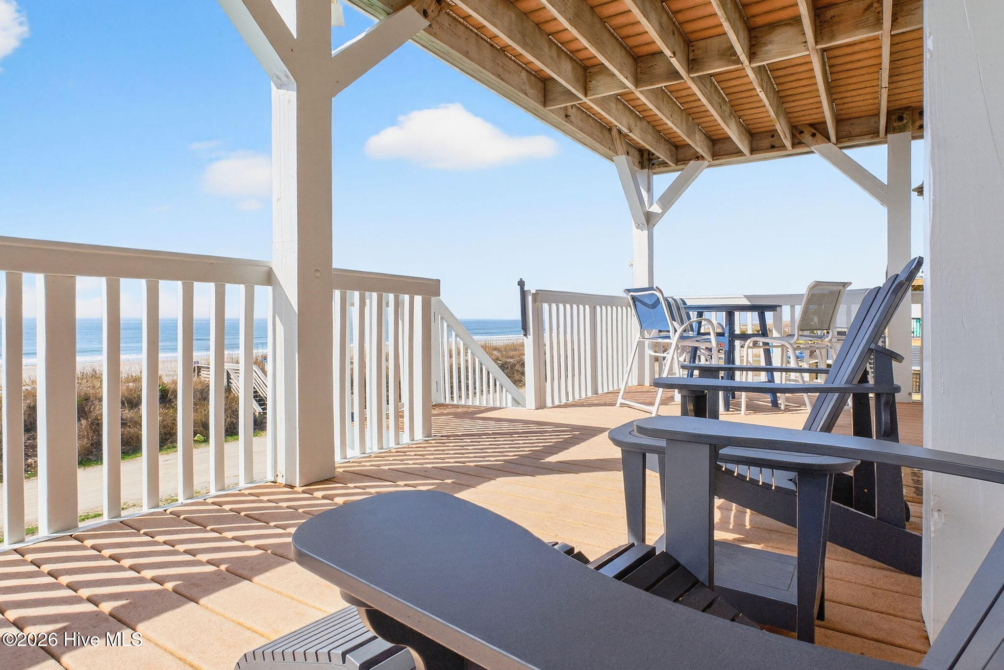 100558520 | Photo 44