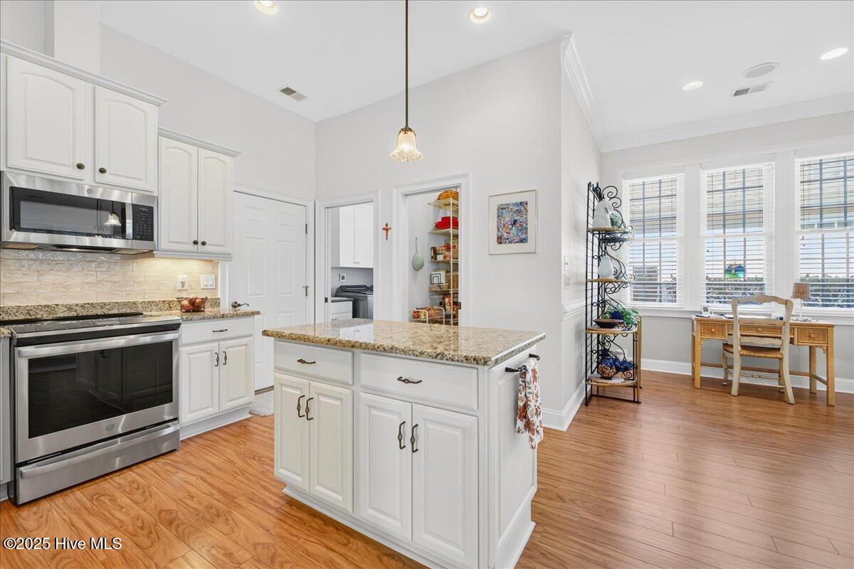 100540380 | Photo 20