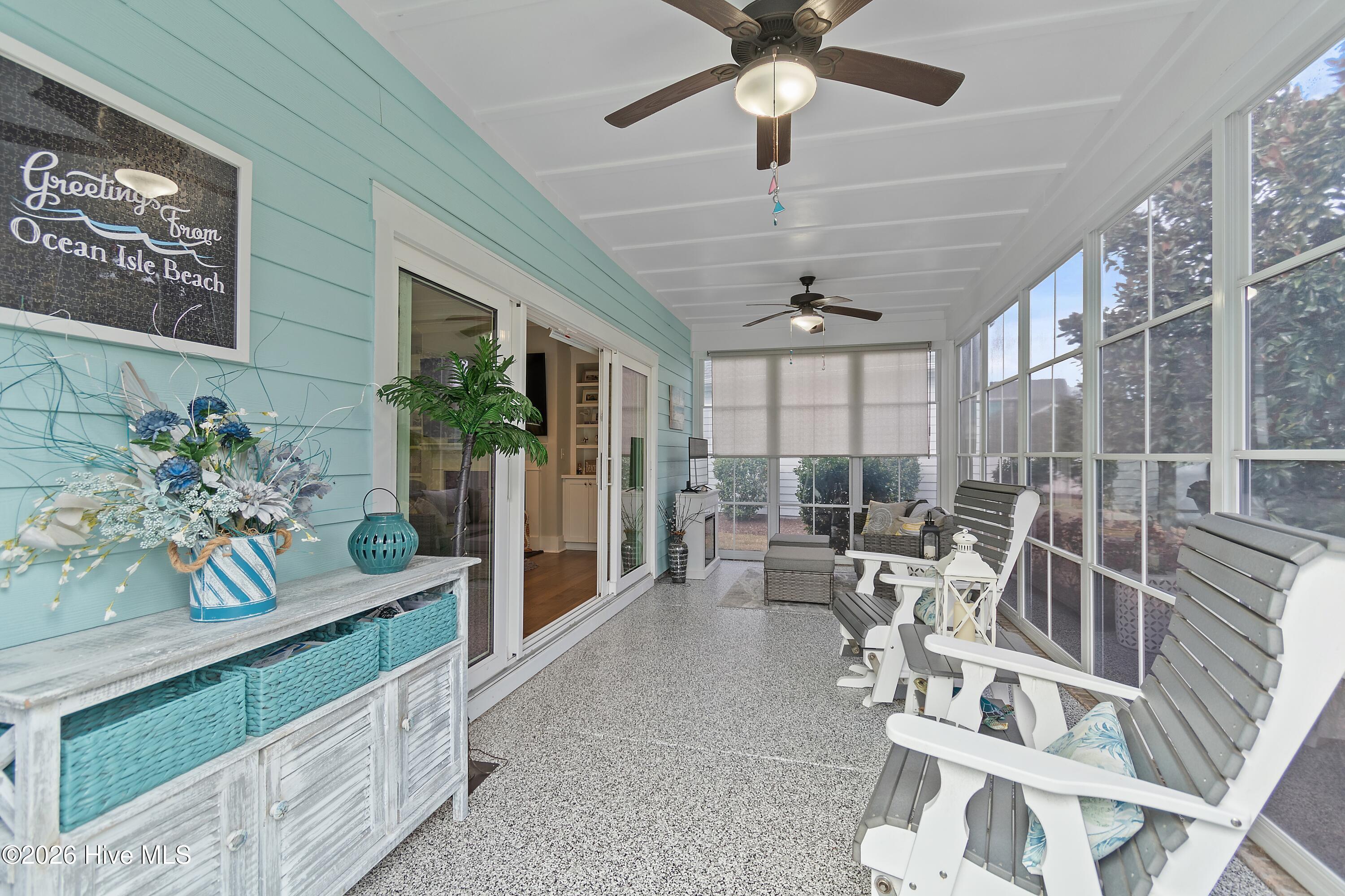 100561282 | Photo 51