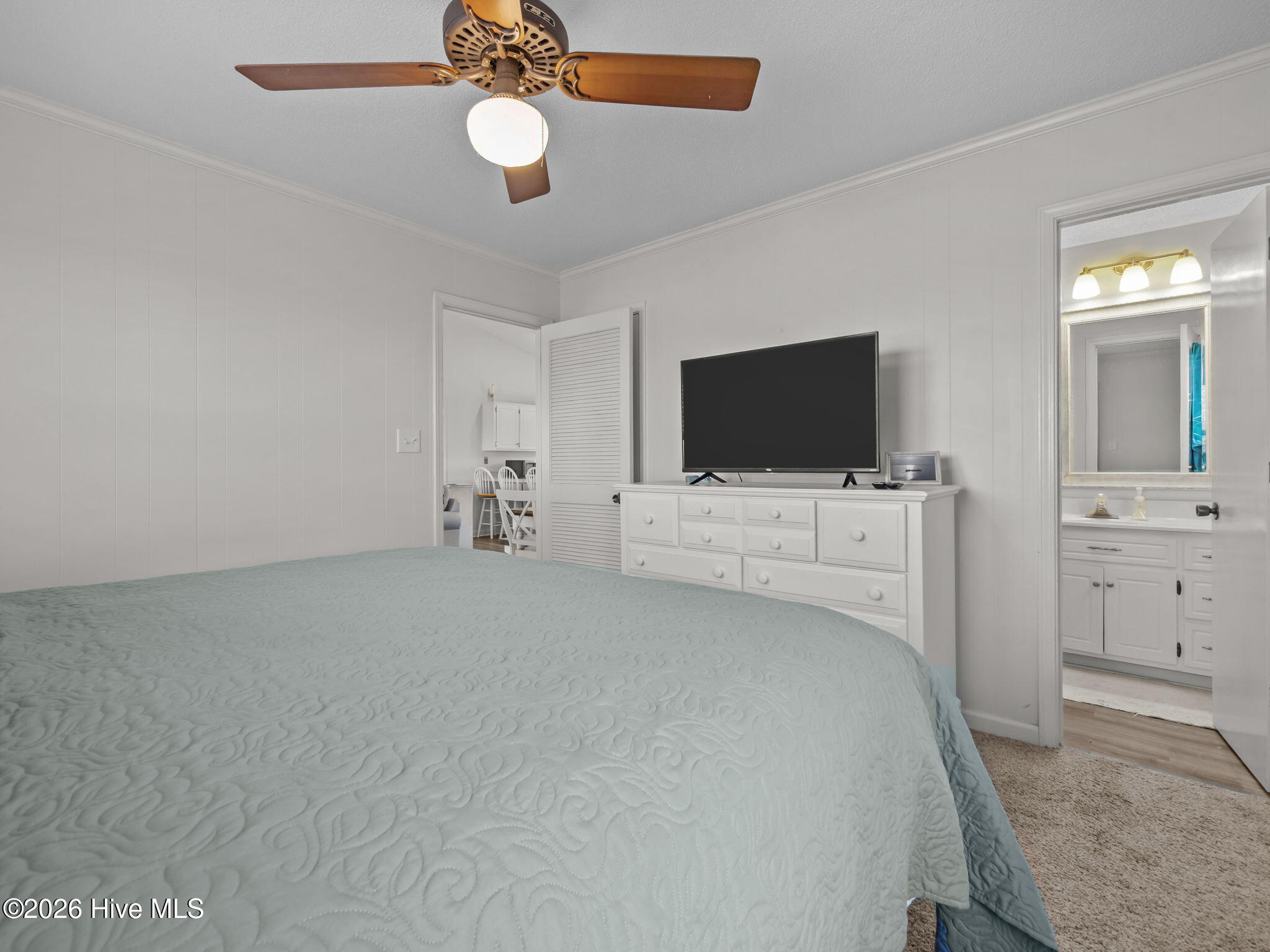 100551194 | Photo 36