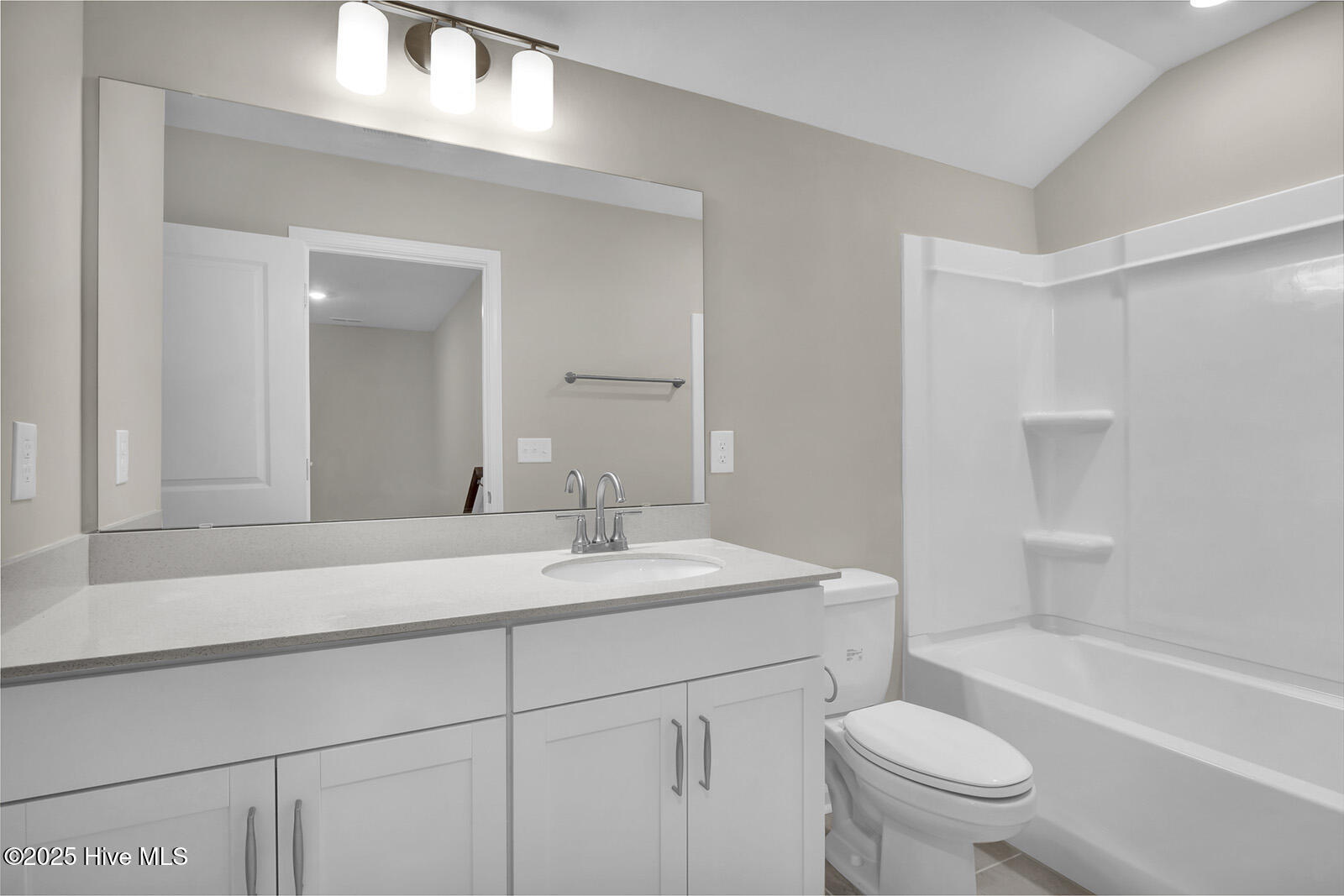 100515098 | Photo 11