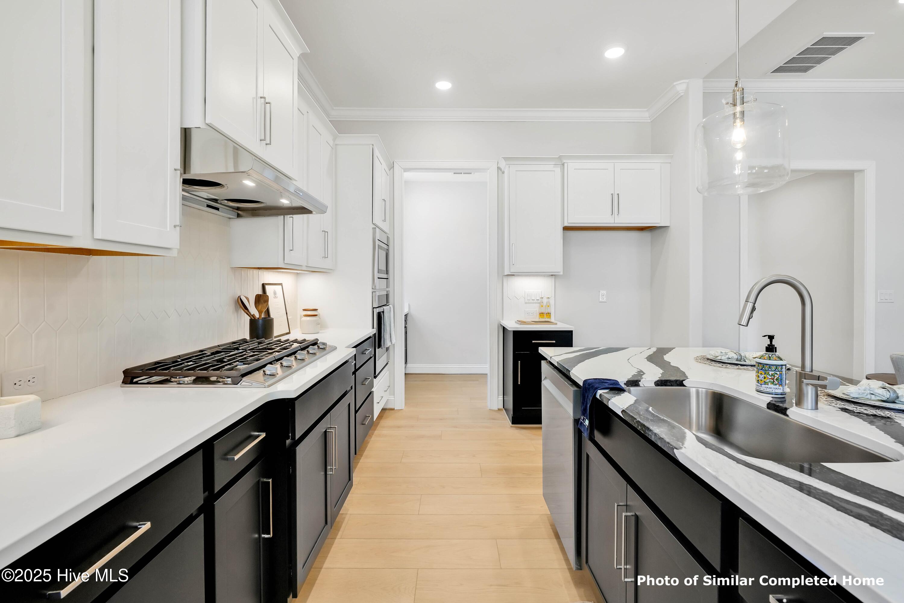 100543786 | Photo 14